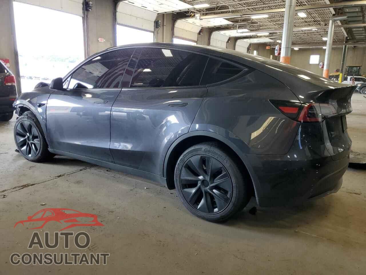 TESLA MODEL Y 2024 - 7SAYGAEE5RF202228
