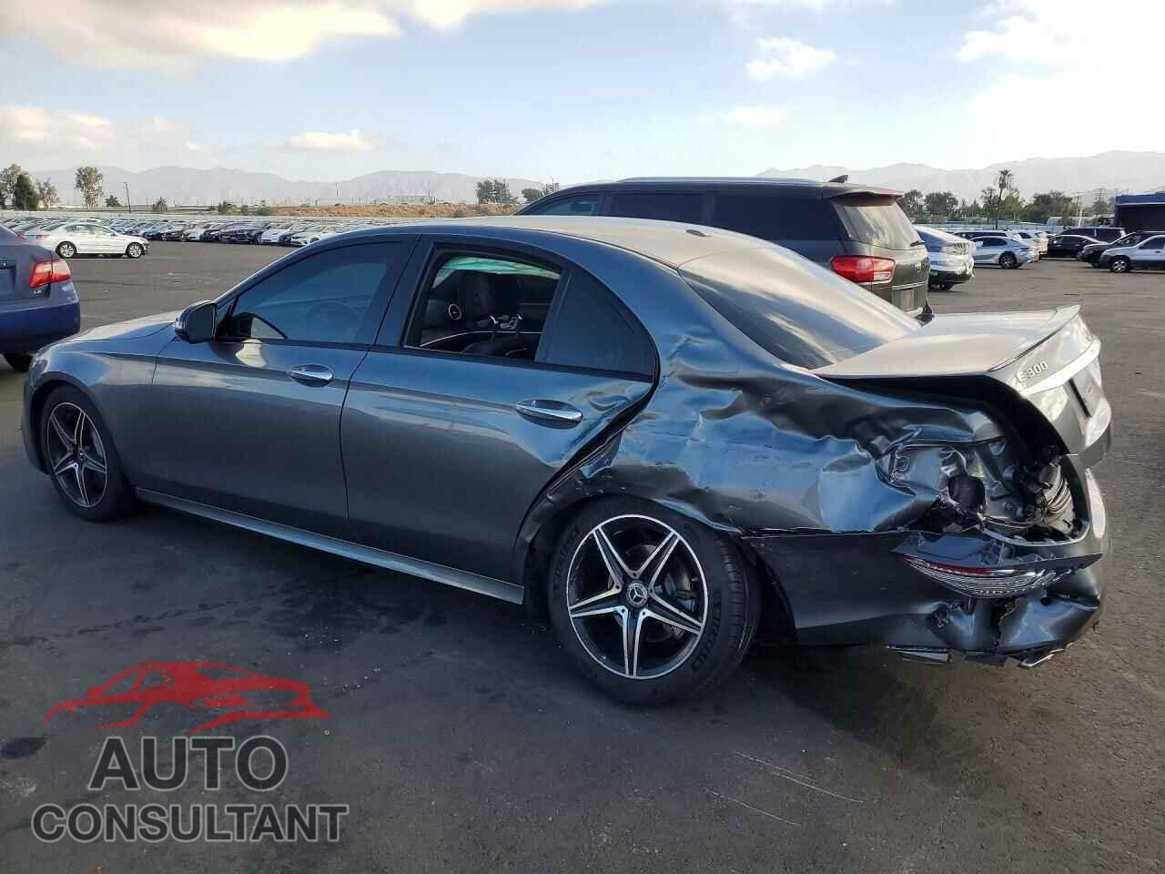 MERCEDES-BENZ E-CLASS 2018 - WDDZF4JB8JA454348