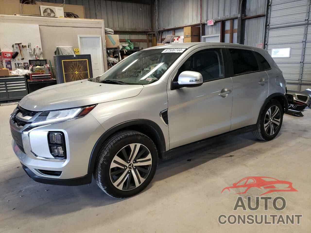 MITSUBISHI OUTLANDER 2021 - JA4ARUAUXMU019246