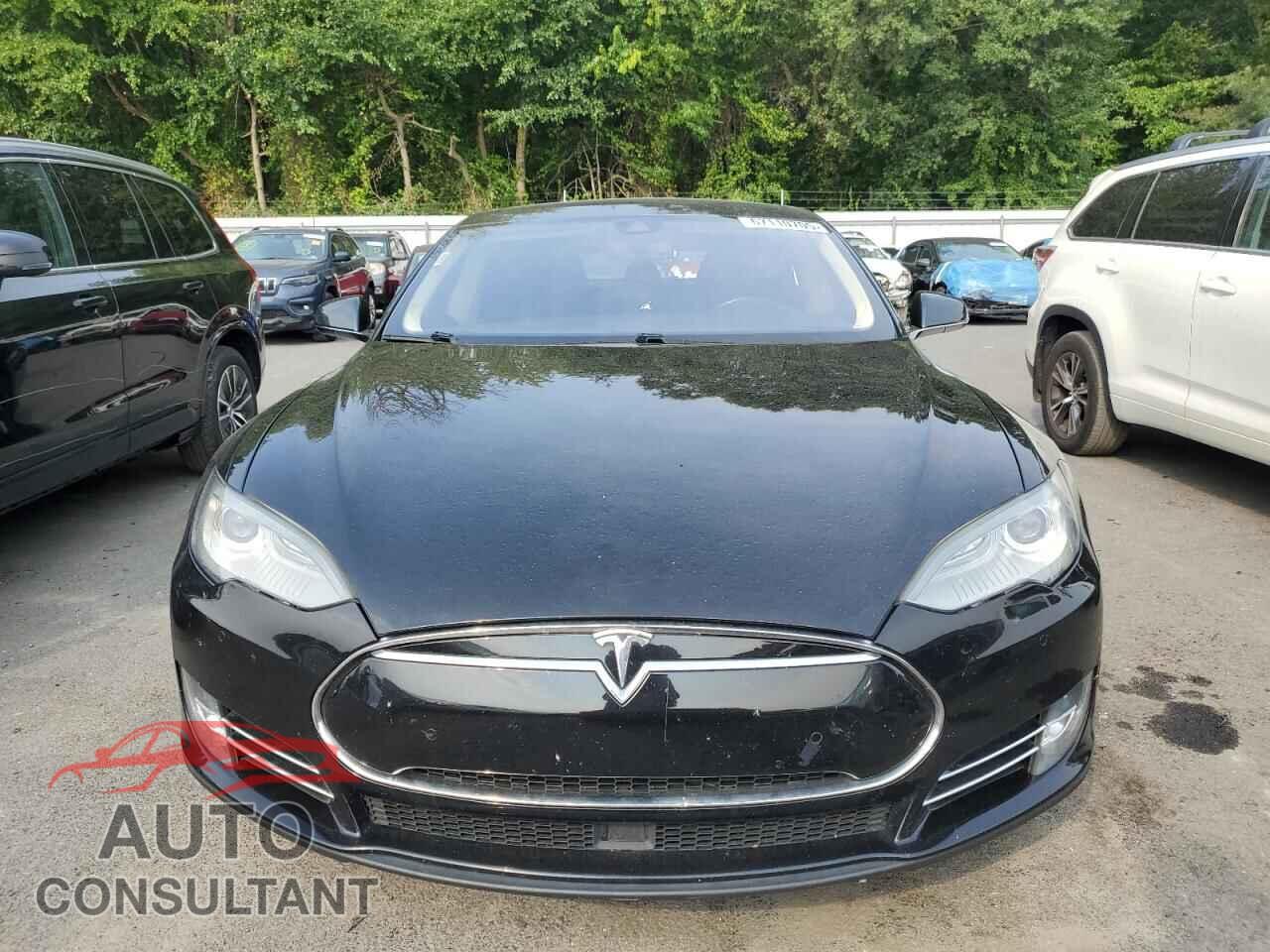 TESLA MODEL S 2014 - 5YJSA1H11EFP56552