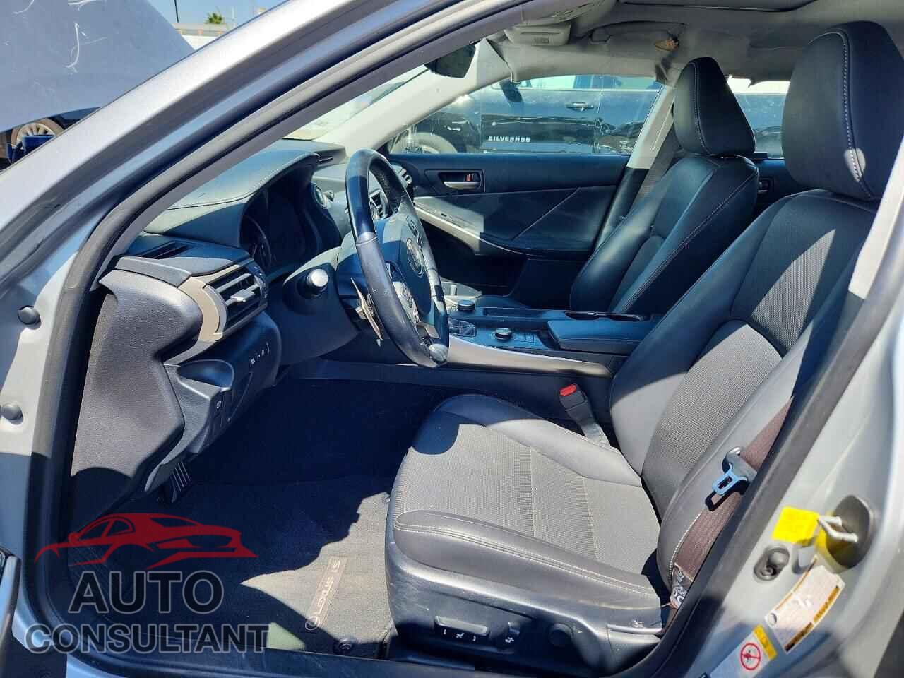 LEXUS IS 2017 - JTHBA1D26H5039969