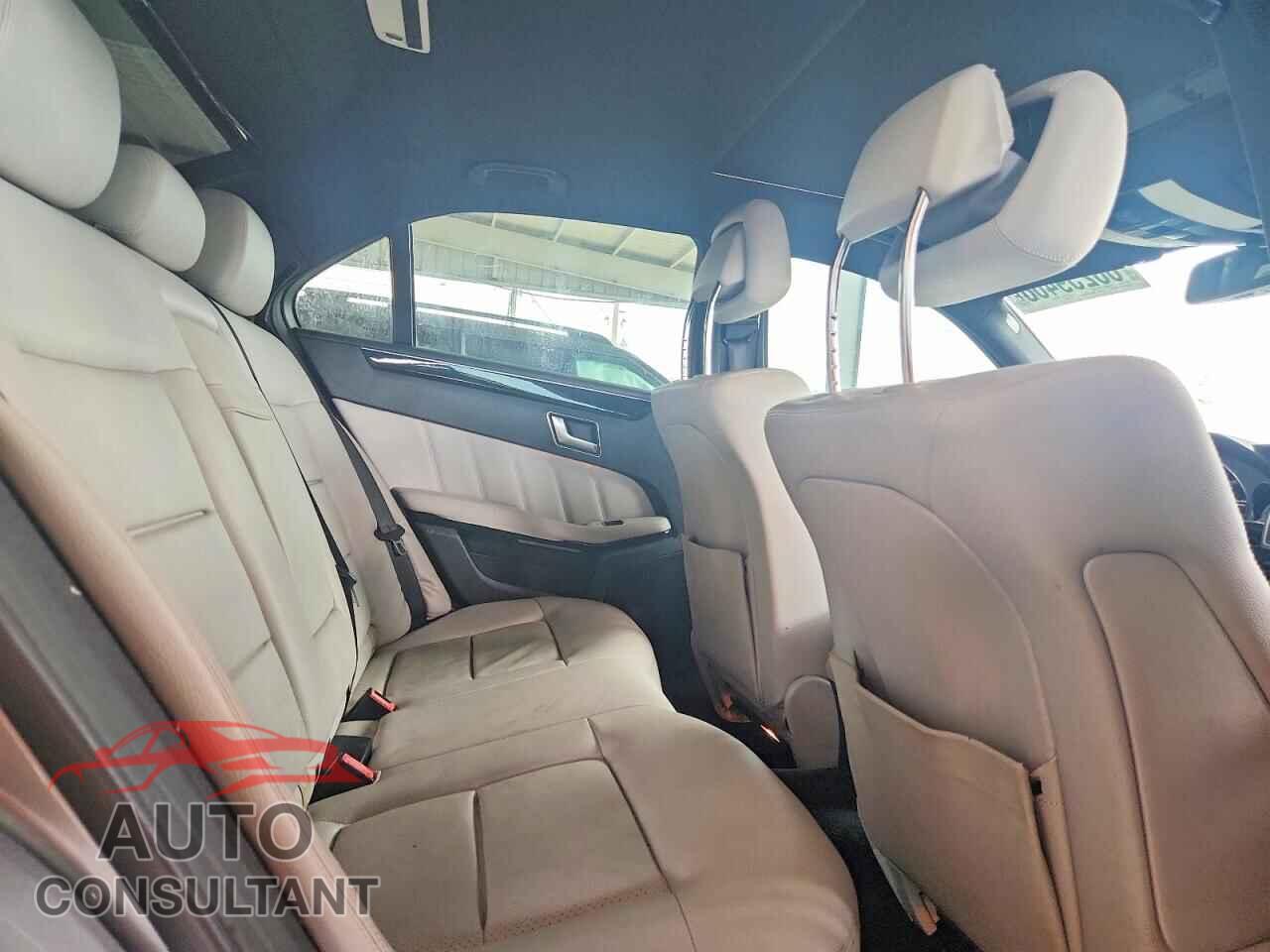 MERCEDES-BENZ E-CLASS 2012 - WDDHF5KB3CA586355