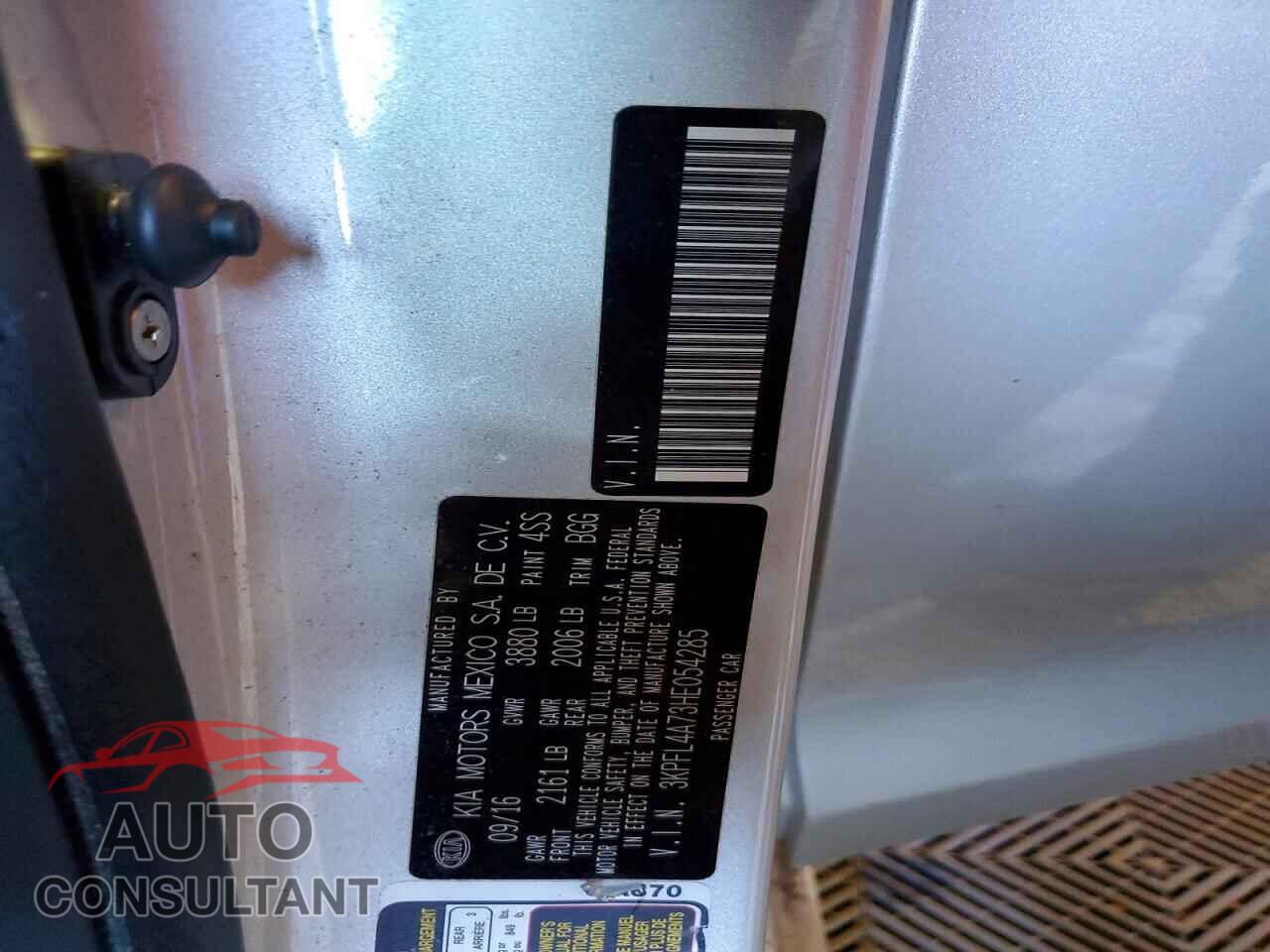 KIA FORTE 2017 - 3KPFL4A73HE054285