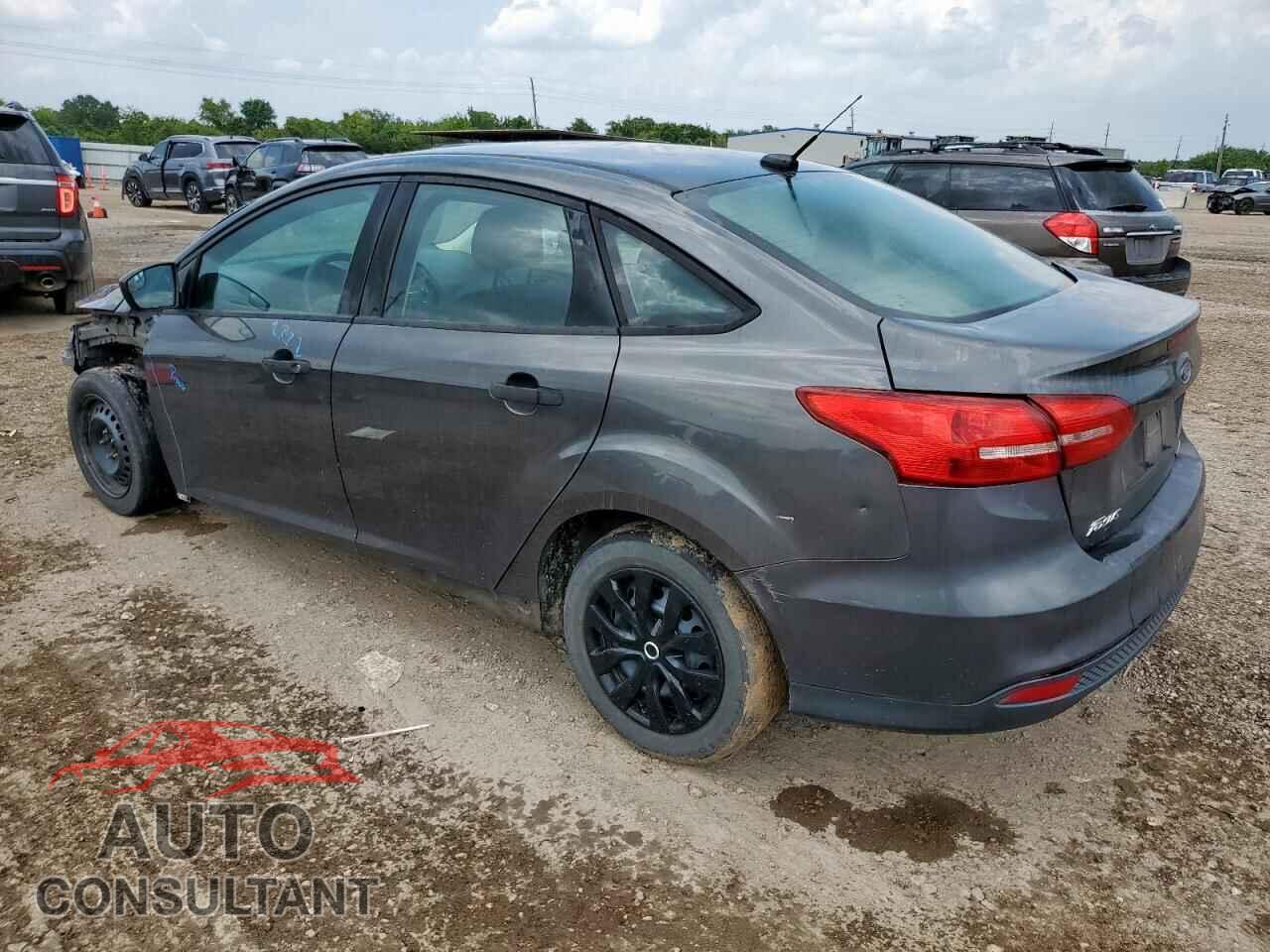 FORD FOCUS 2015 - 1FADP3E25FL357101