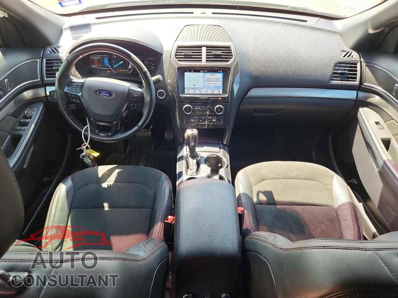 FORD EXPLORER 2018 - 1FM5K7D86JGB08152
