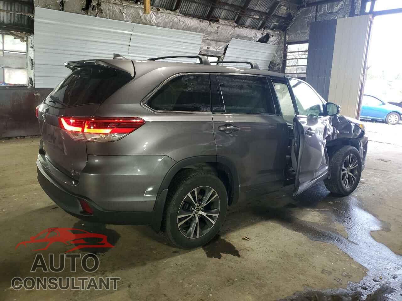 TOYOTA HIGHLANDER 2018 - 5TDBZRFH0JS826961
