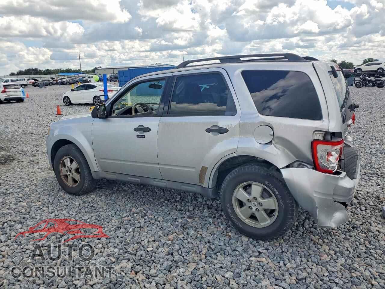 FORD ESCAPE 2010 - 1FMCU9DG4AKB30670