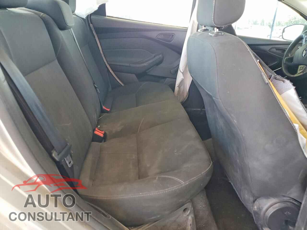 FORD FOCUS 2018 - 1FADP3E28JL274741