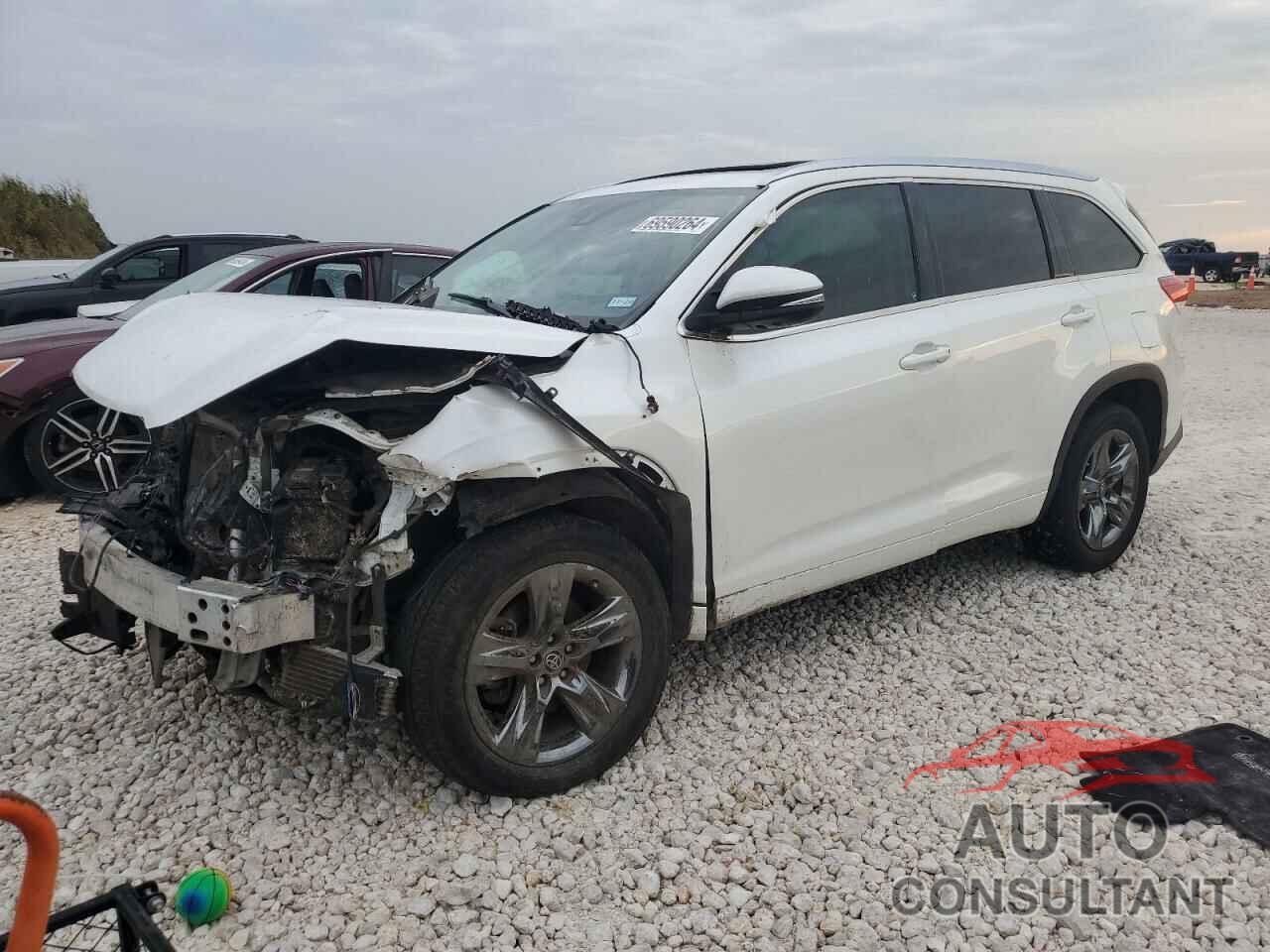 TOYOTA HIGHLANDER 2018 - 5TDYZRFH5JS244851