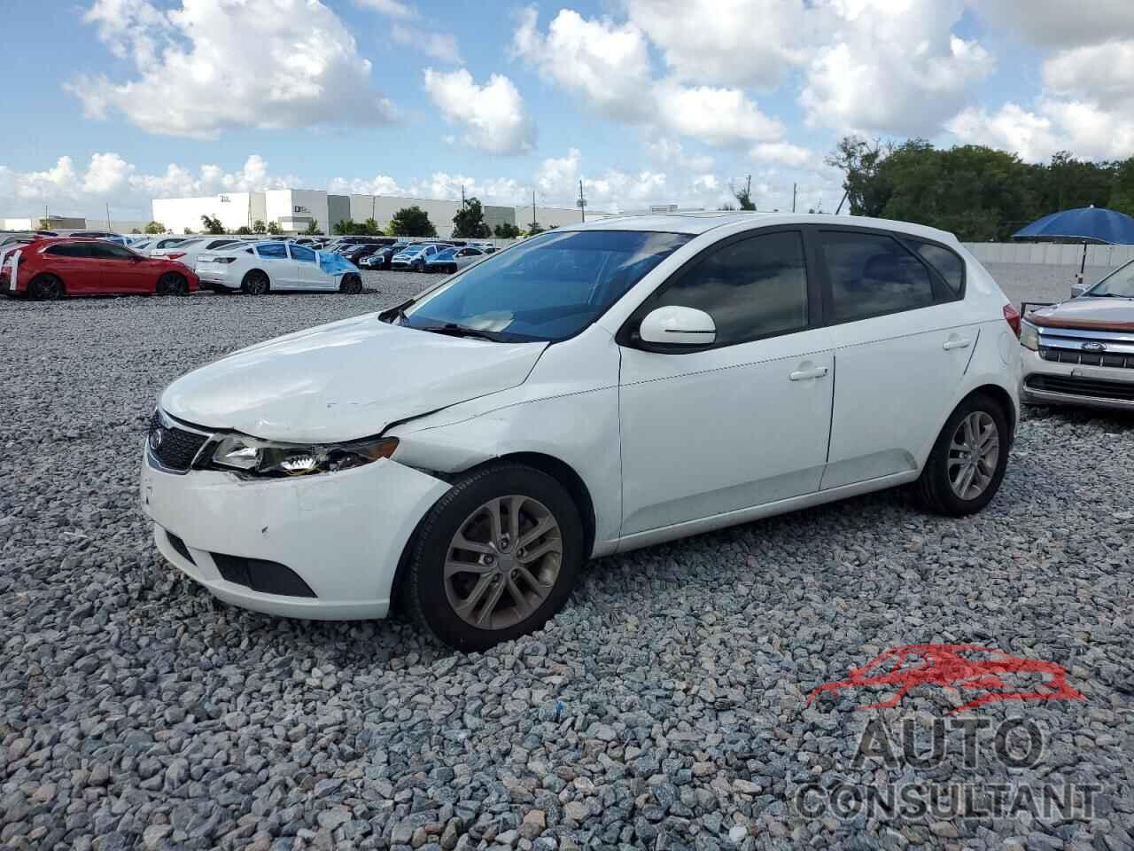 KIA FORTE 2011 - KNAFU5A28B5327597