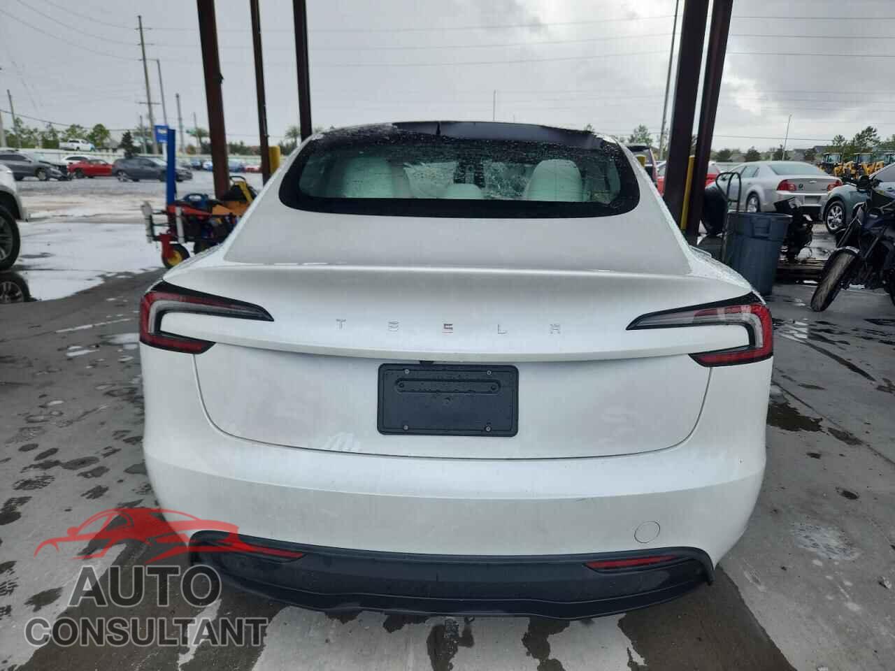 TESLA MODEL 3 2025 - 5YJ3E1EA7SF979879