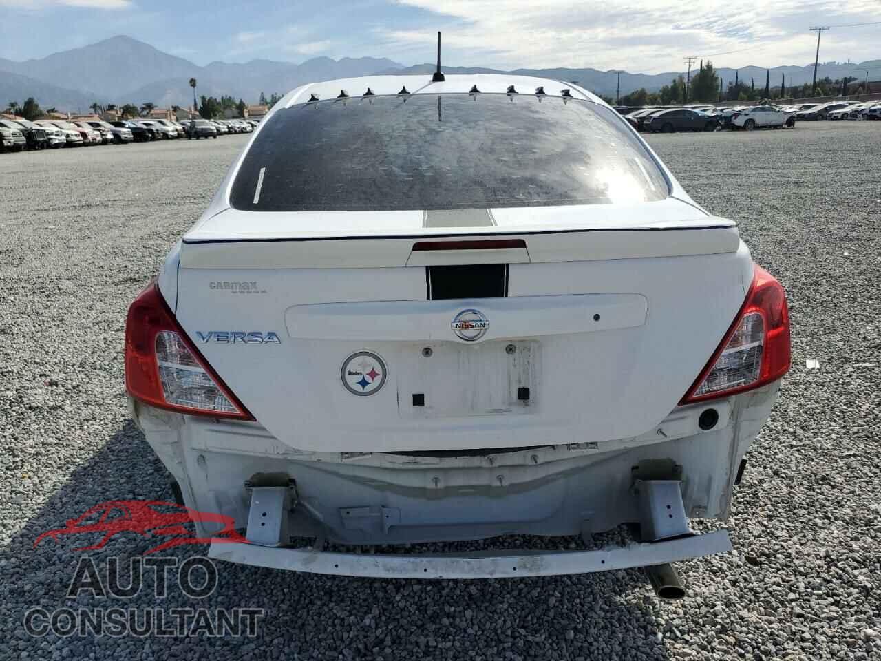 NISSAN VERSA 2017 - 3N1CN7AP3HL833747
