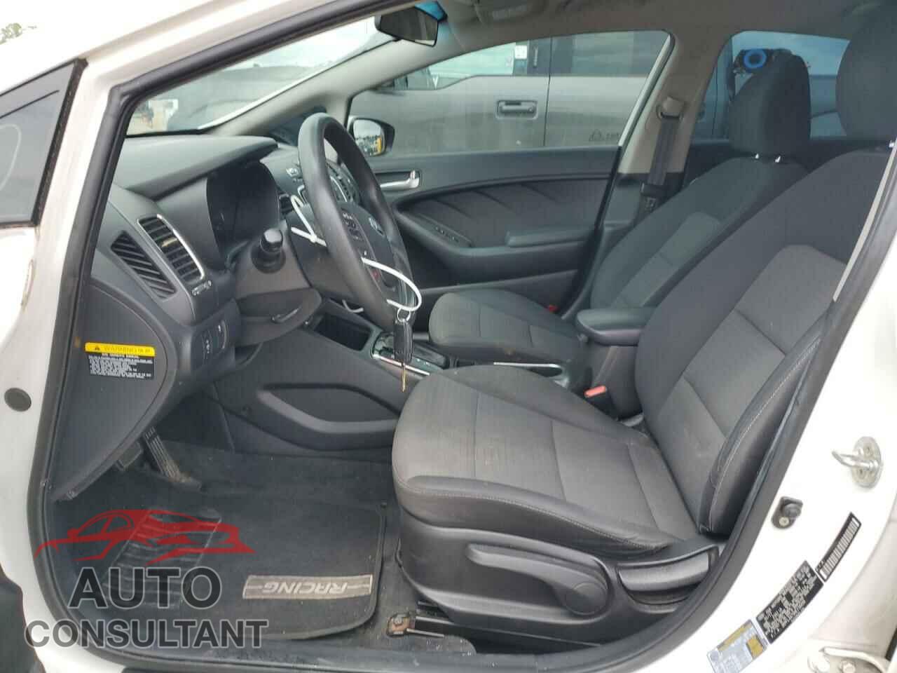 KIA FORTE 2017 - 3KPFL4A73HE116459