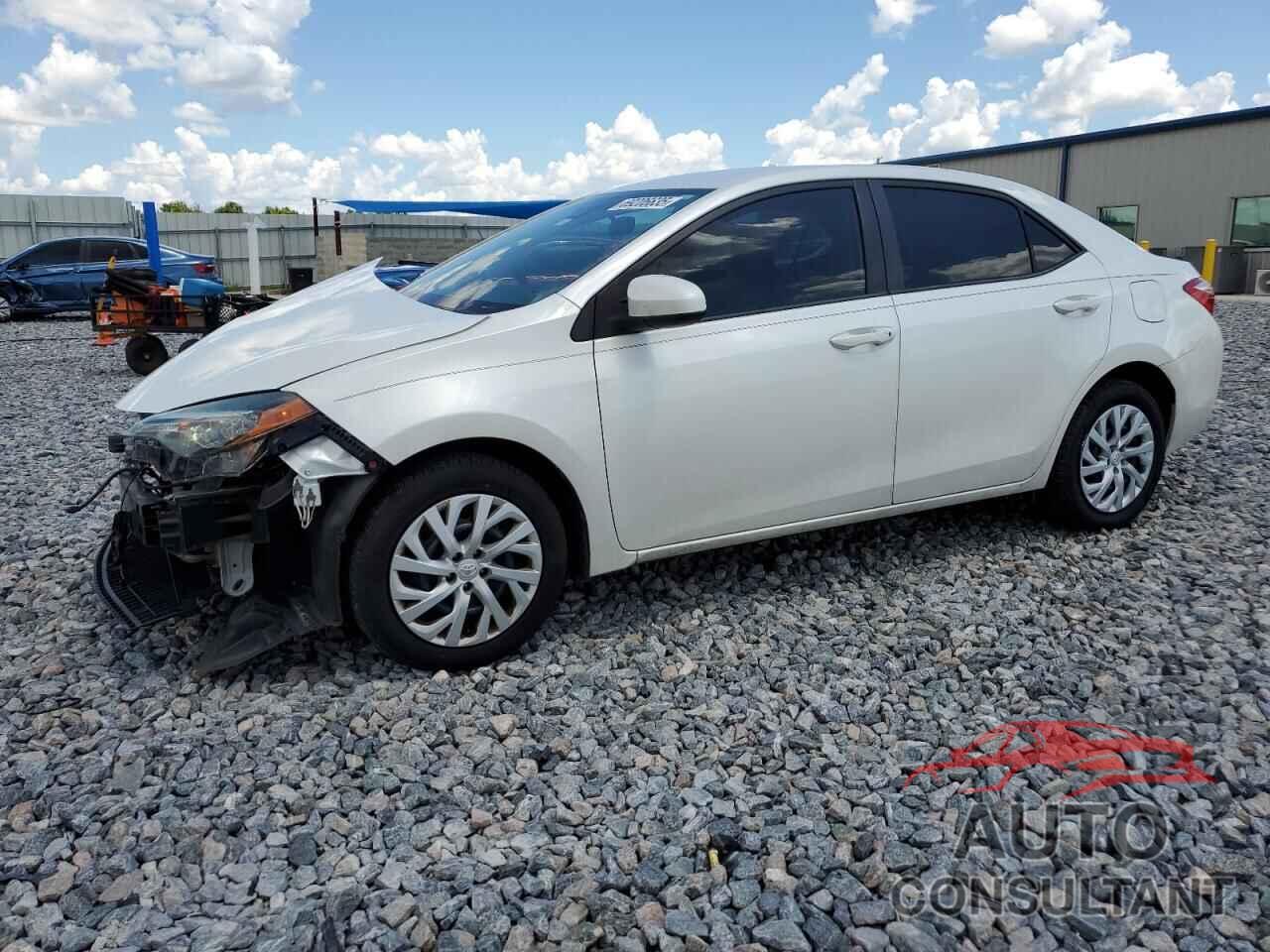 TOYOTA COROLLA 2018 - 5YFBURHE5JP756335