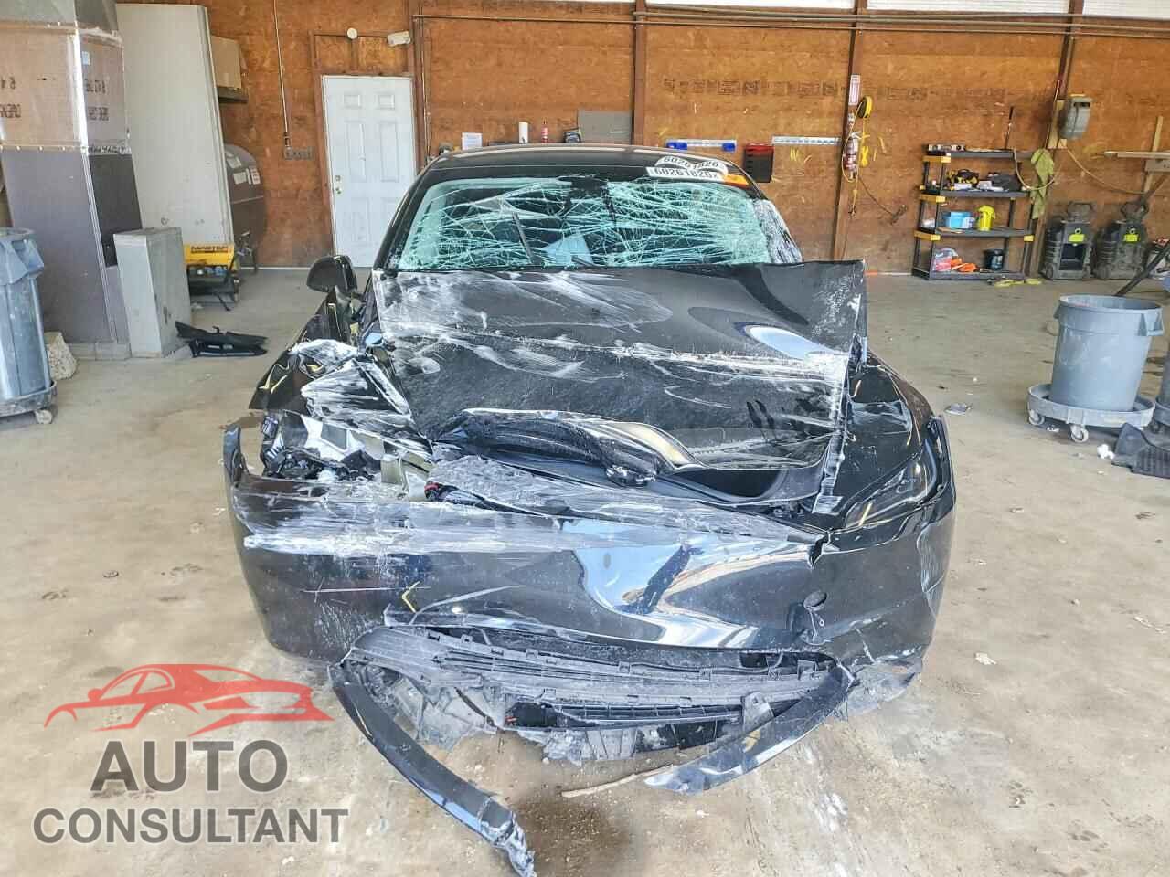 TESLA MODEL 3 2024 - 5YJ3E1EB5RF728894