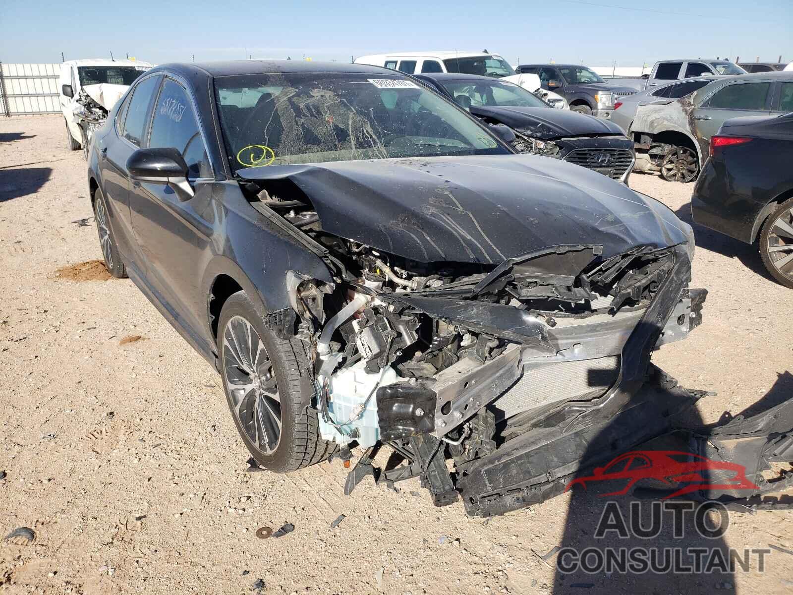TOYOTA CAMRY 2018 - 4T1B11HK0JU564819