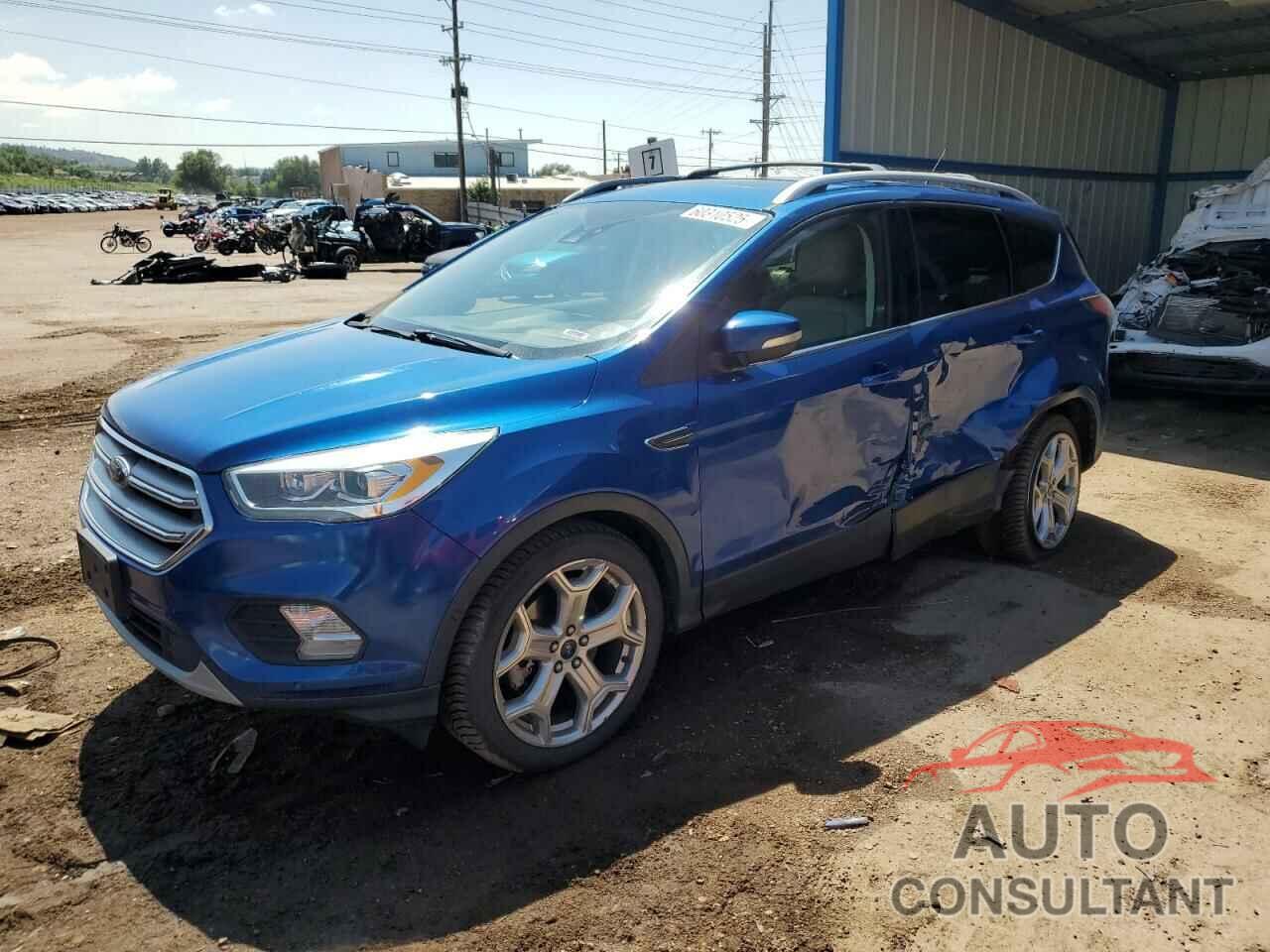 FORD ESCAPE 2017 - 1FMCU9J9XHUB02375