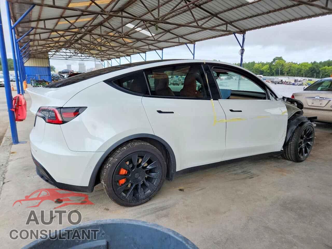 TESLA MODEL Y 2021 - 5YJYGDED3MF103714