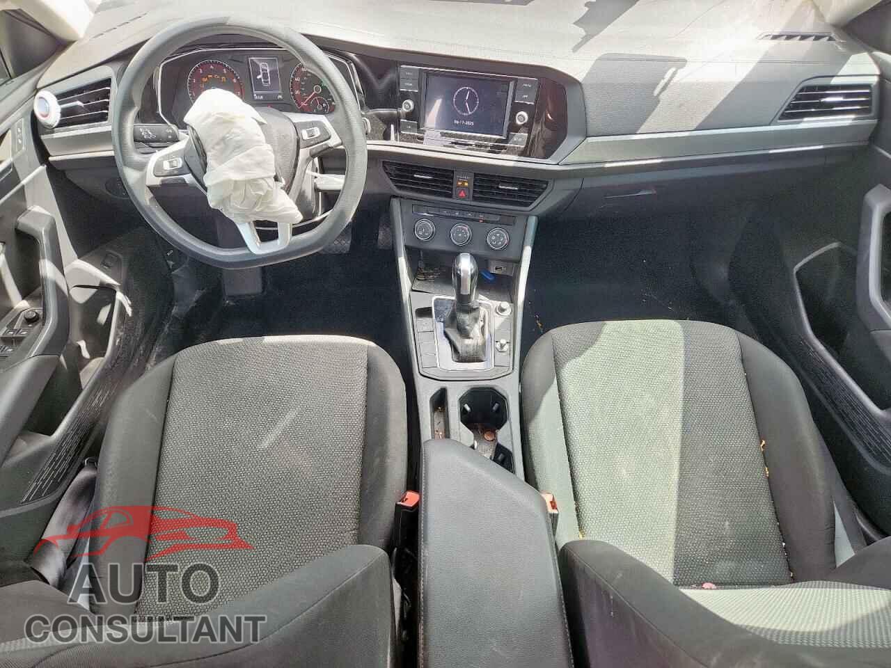 VOLKSWAGEN JETTA 2019 - 3VWCB7BU2KM217689