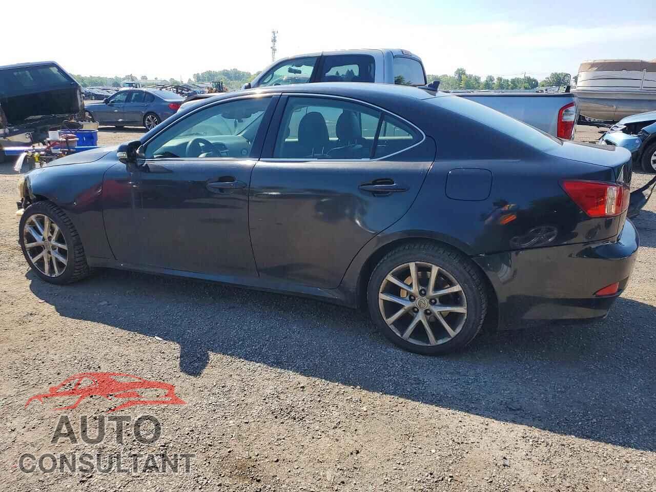 LEXUS IS 2013 - JTHCF5C28D5061352