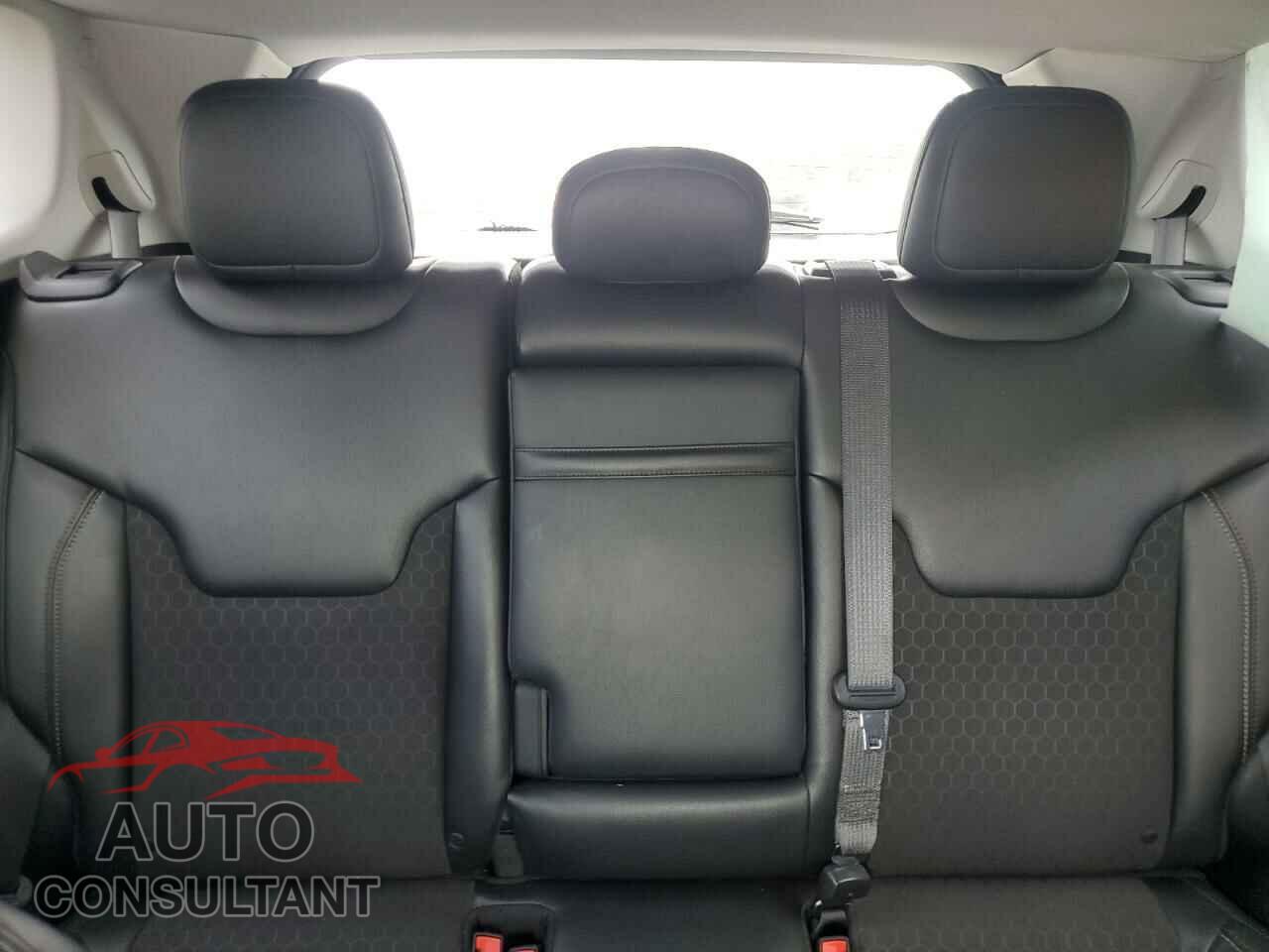 JEEP COMPASS 2018 - 3C4NJDBB8JT315643
