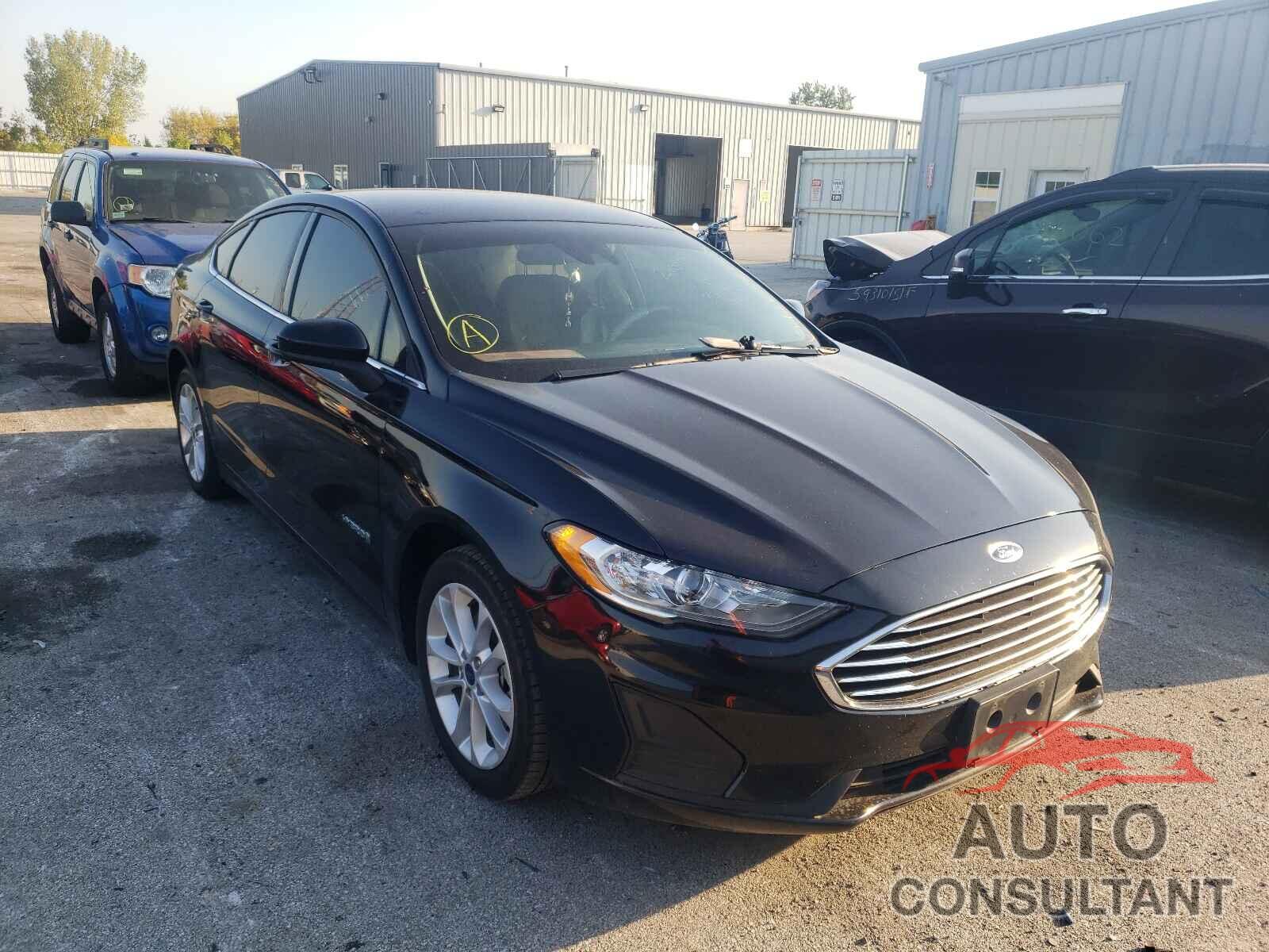 FORD FUSION 2019 - 3FA6P0LU5KR242070