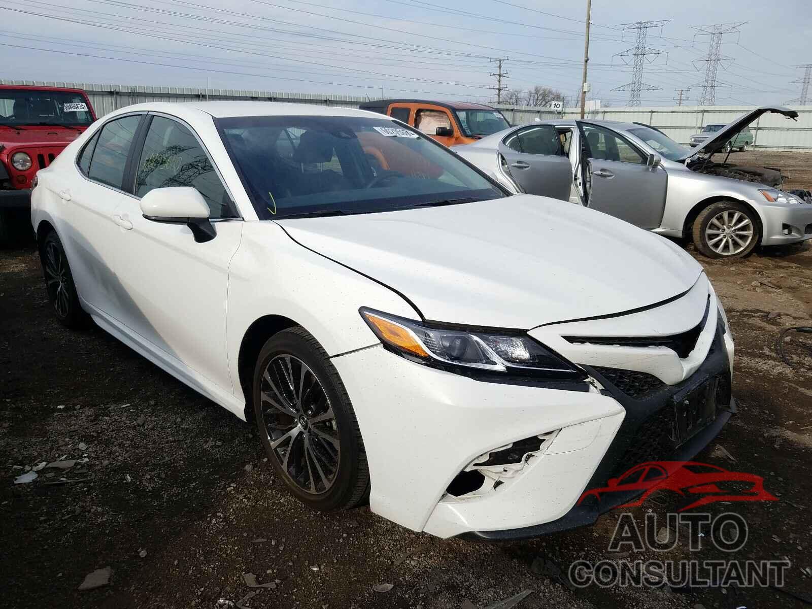 TOYOTA CAMRY 2018 - JTNB11HK8J3009588