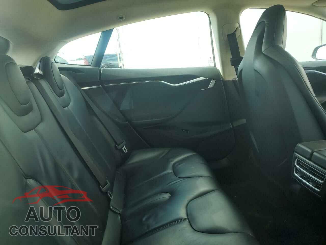 TESLA MODEL S 2013 - 5YJSA1CG6DFP21533