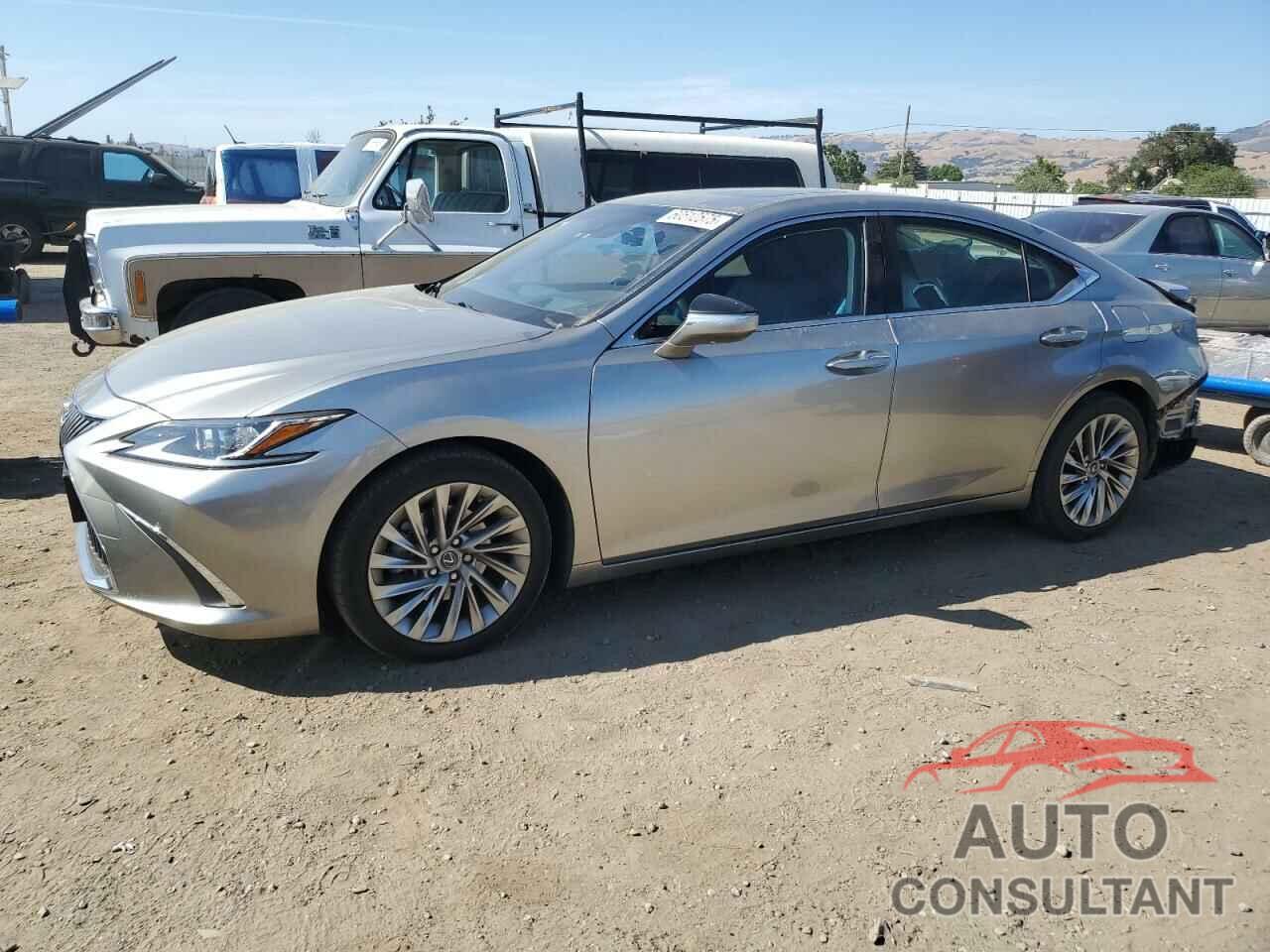 LEXUS ES300 2019 - JTHB21B12K2004099