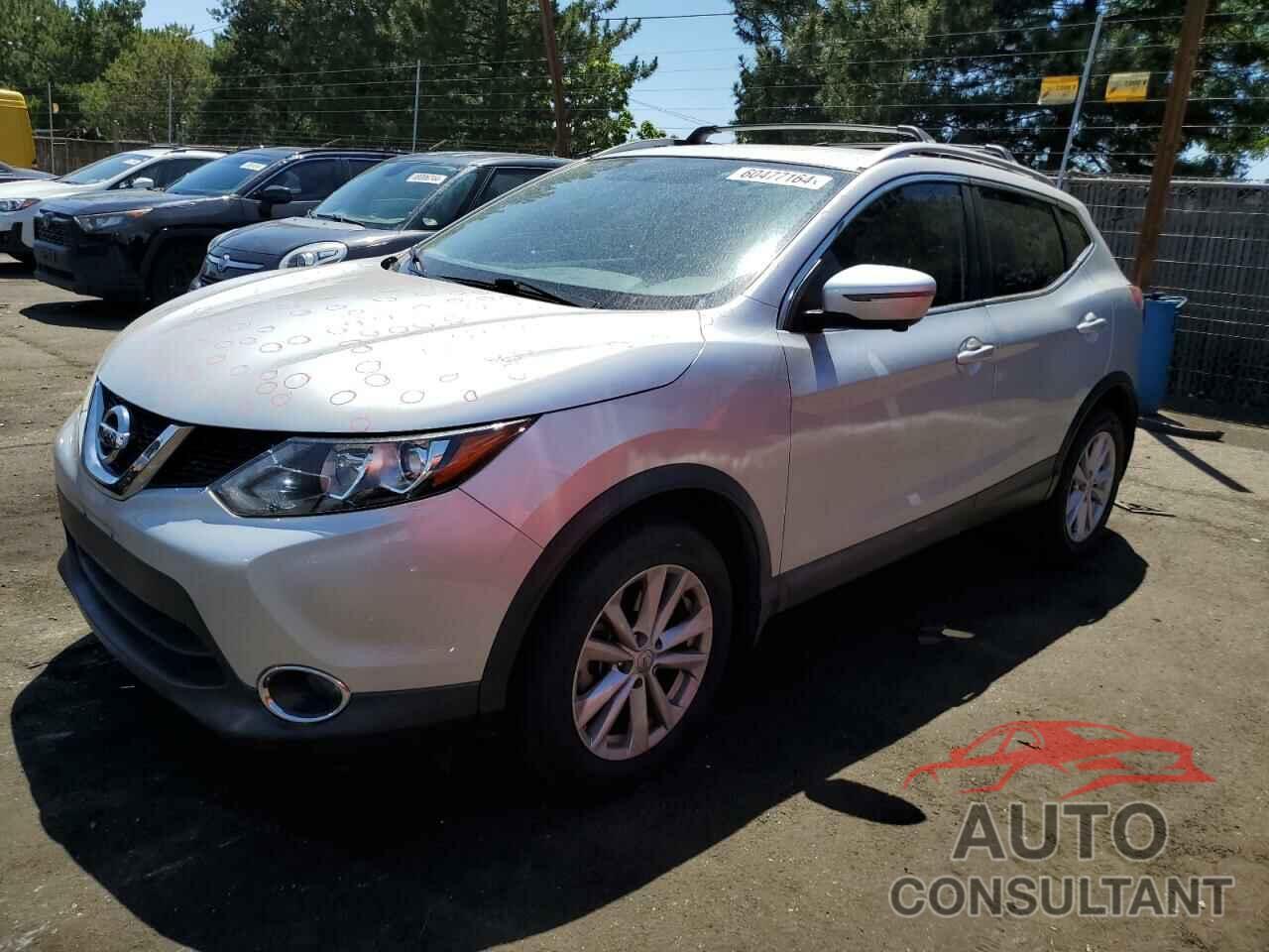 NISSAN ROGUE 2017 - JN1BJ1CR2HW127124