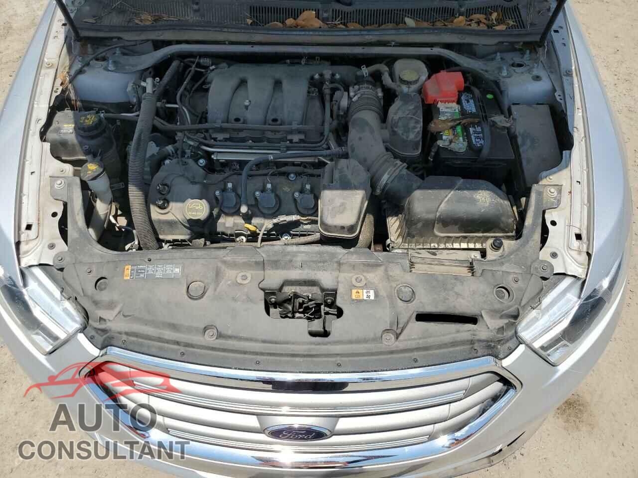 FORD TAURUS 2018 - 1FAHP2E89JG129202
