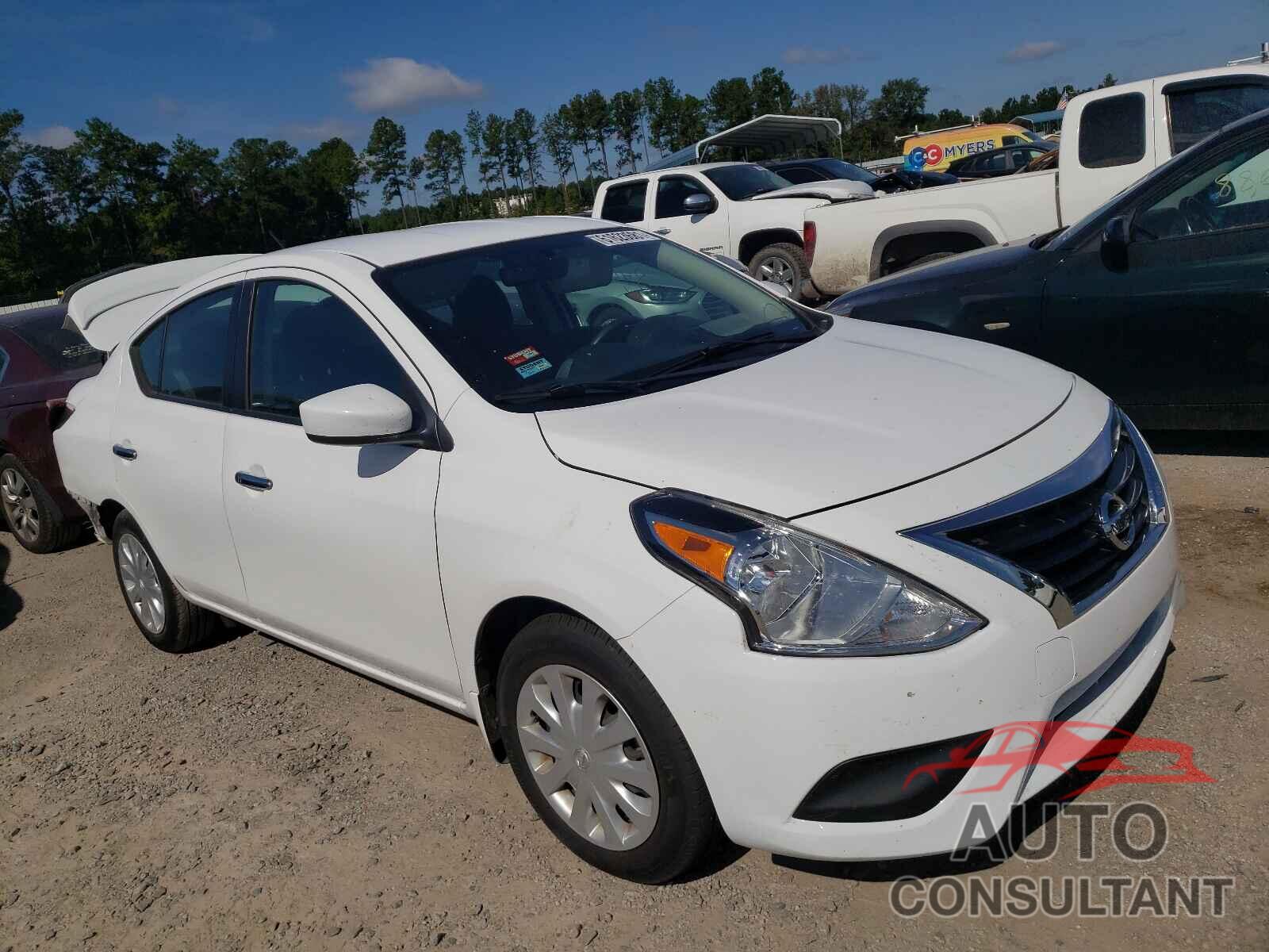 NISSAN VERSA 2019 - 3N1CN7AP8KL803781