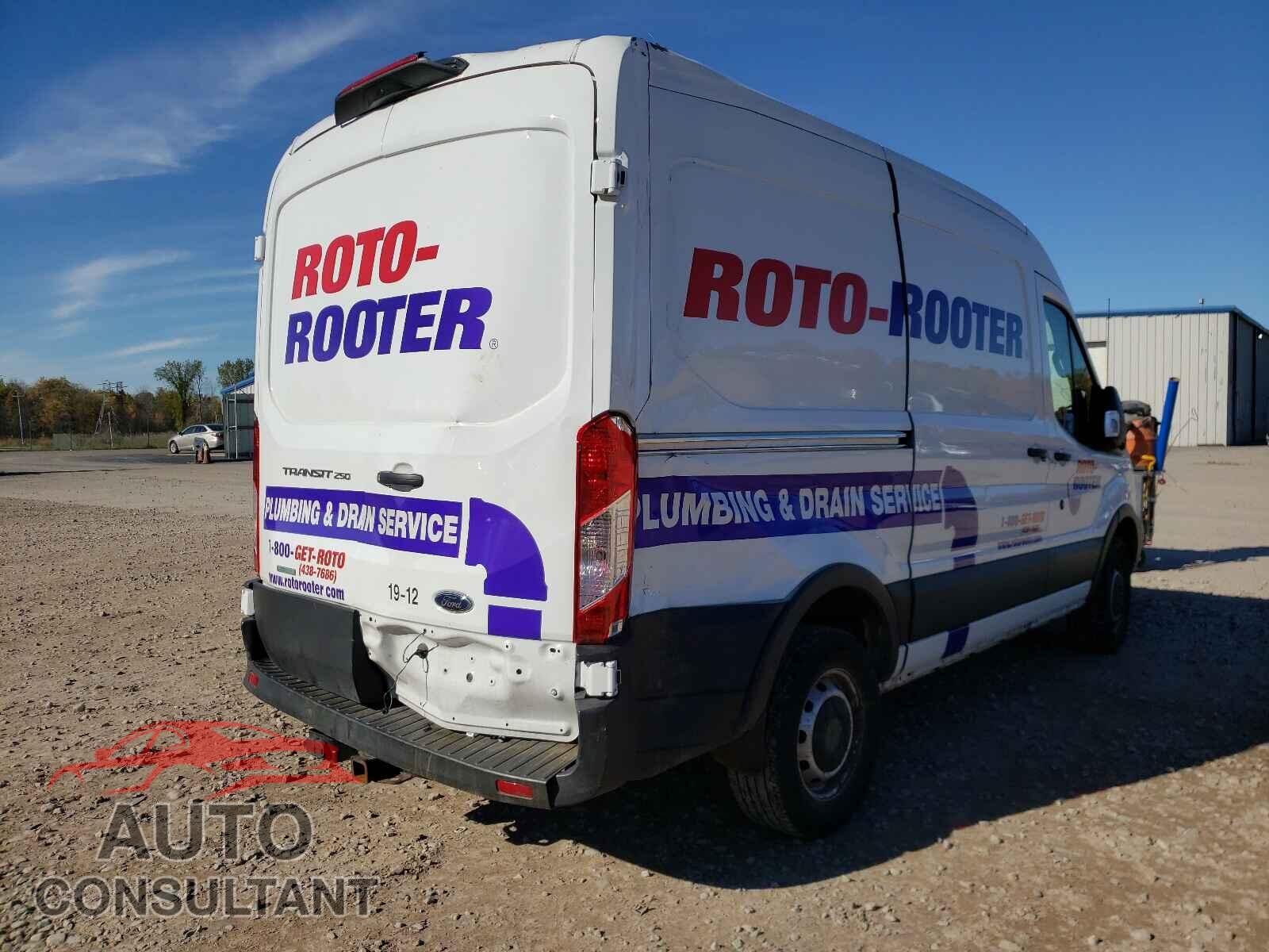 FORD TRANSIT CO 2019 - 1FTYR1CG9KKA73821