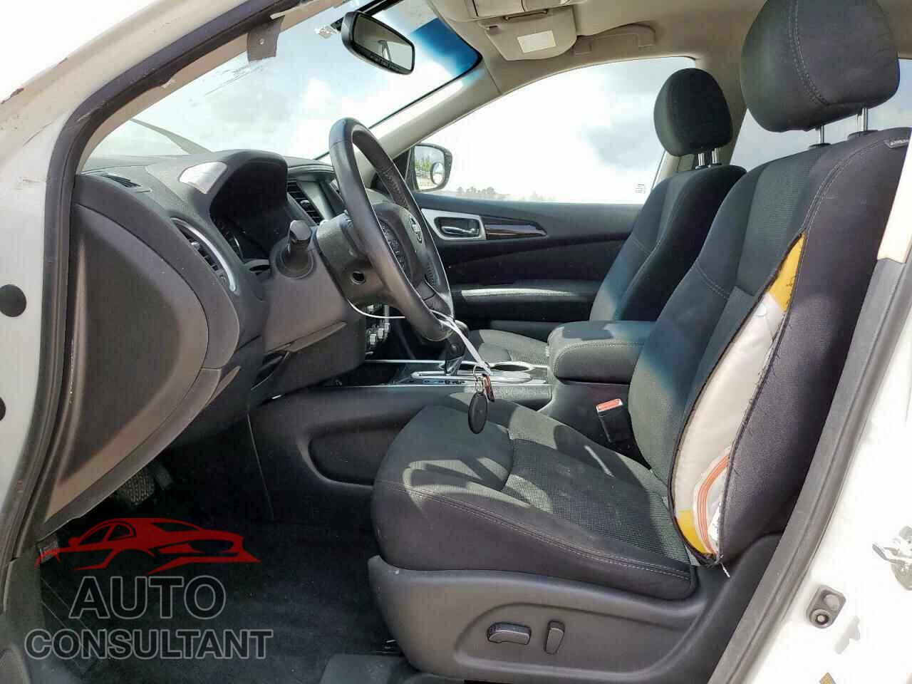 NISSAN PATHFINDER 2017 - 5N1DR2MN4HC698045