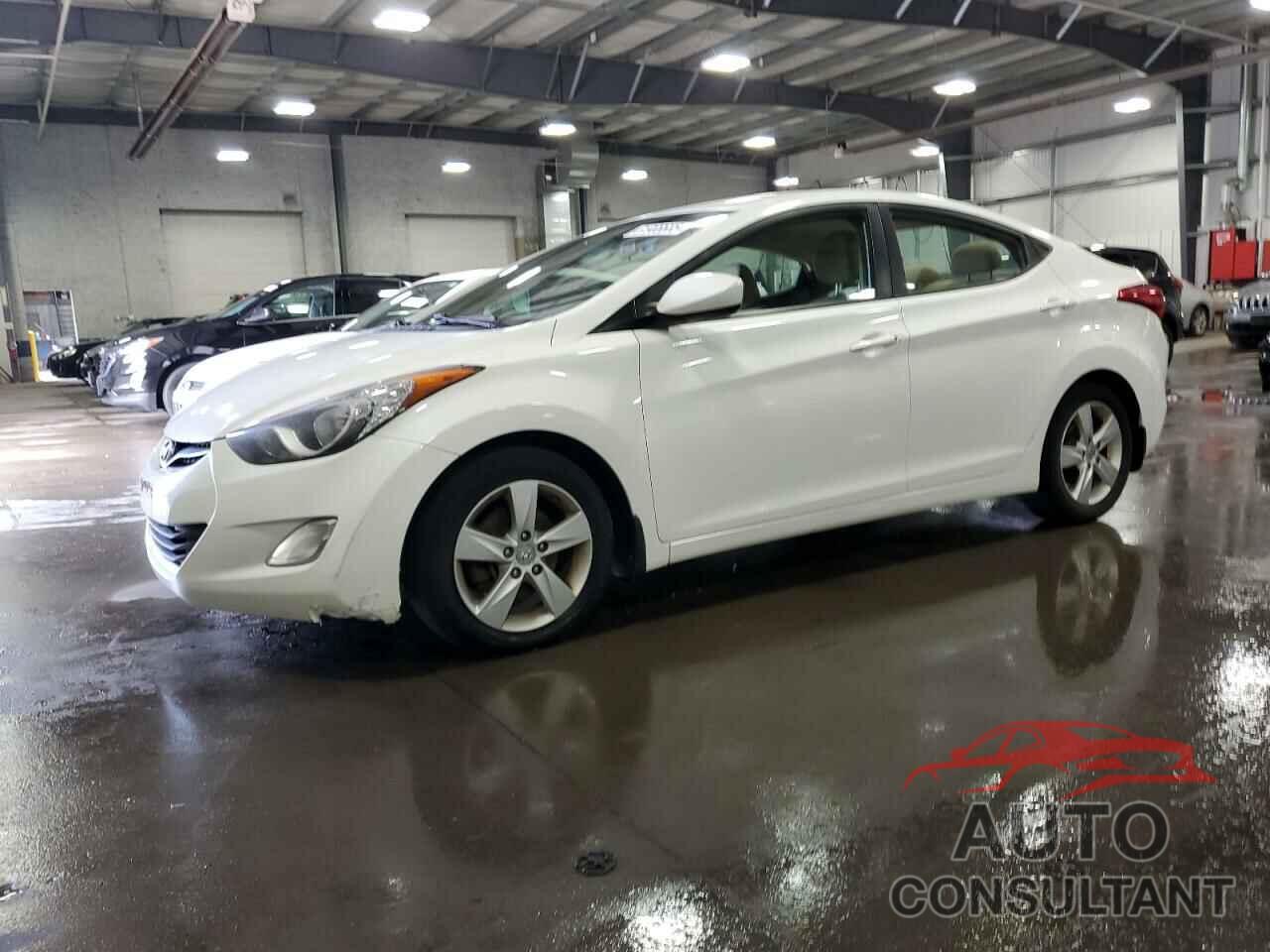 HYUNDAI ELANTRA 2013 - 5NPDH4AE4DH432708