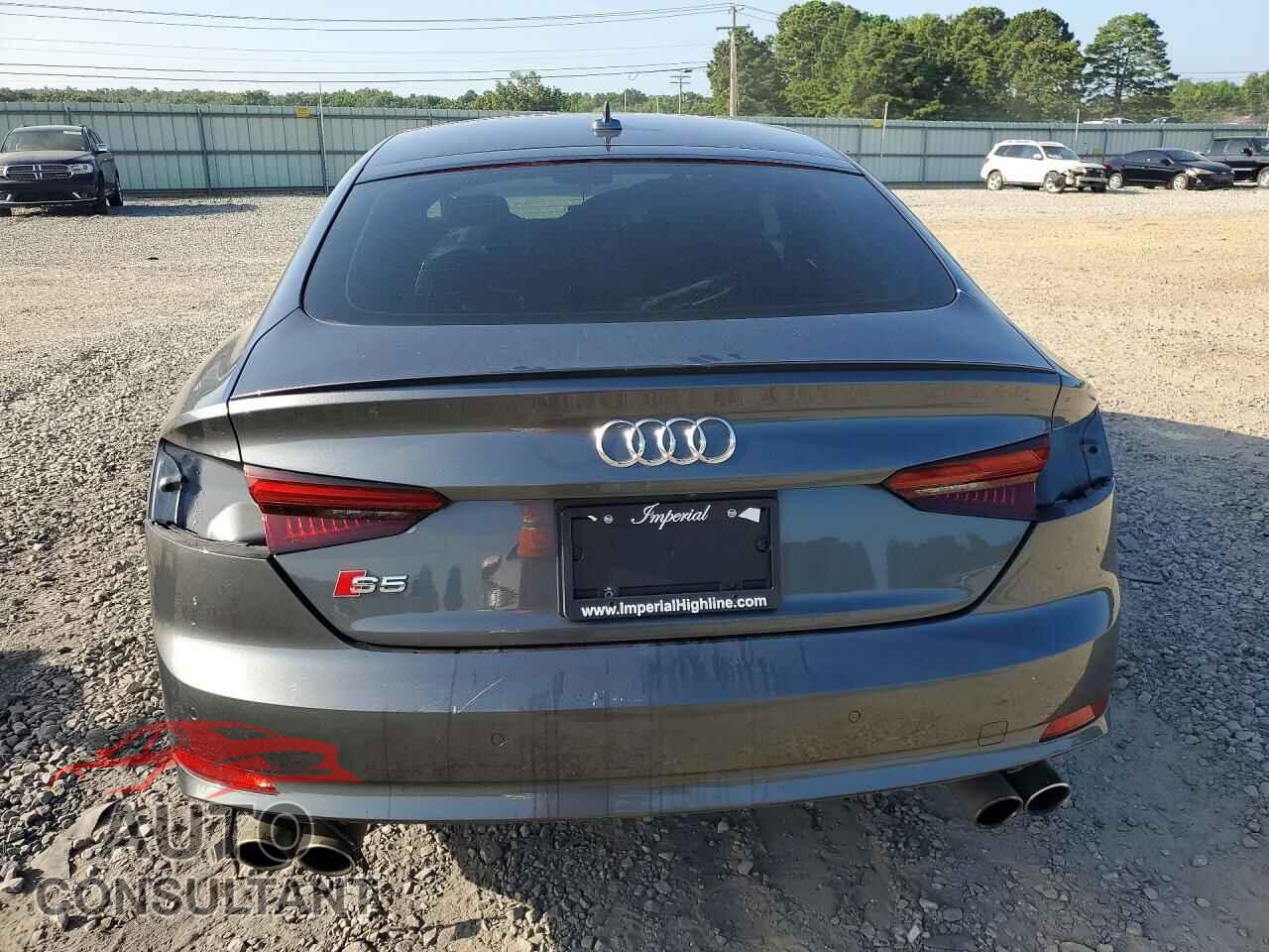 AUDI S5/RS5 2018 - WAUB4CF57JA100994