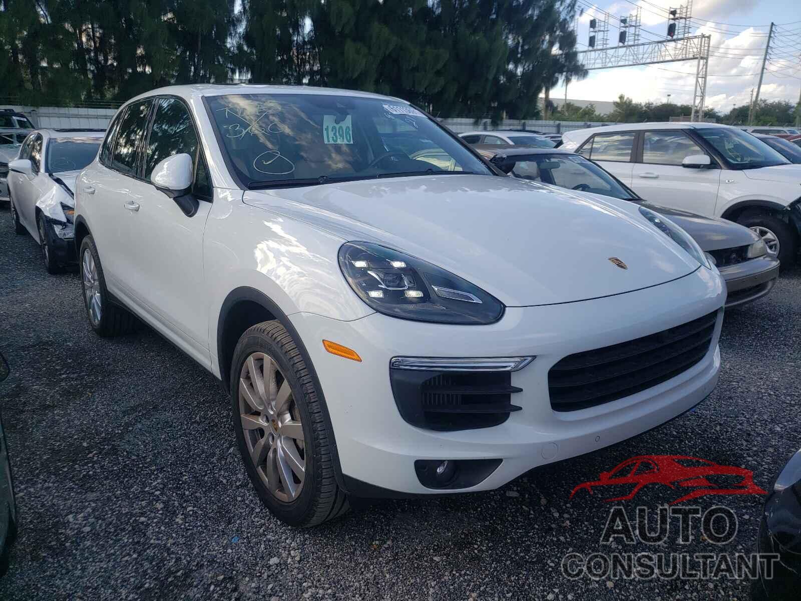 PORSCHE CAYENNE 2017 - WP1AB2A23HLA52774