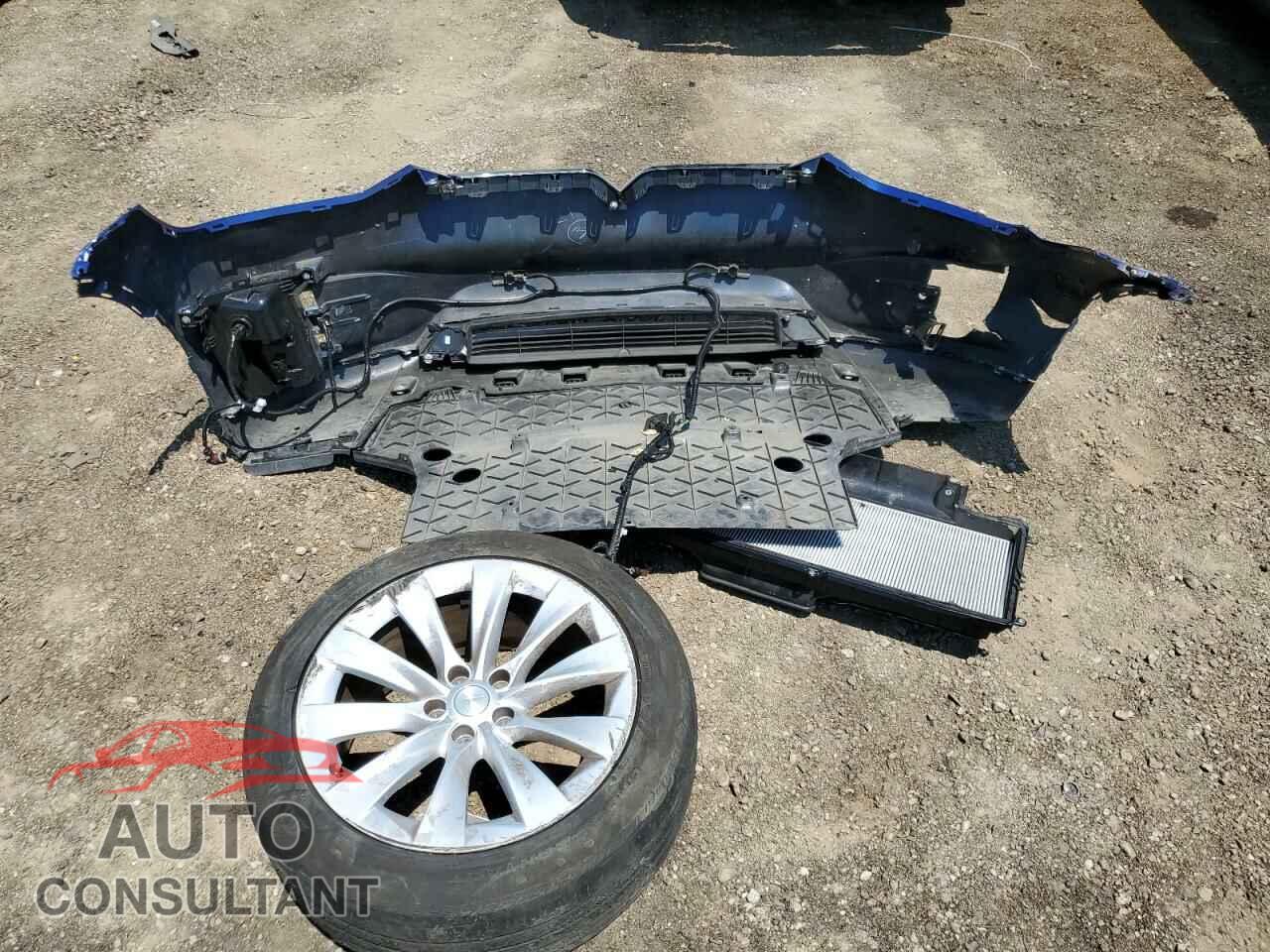 TESLA MODEL X 2018 - 5YJXCAE2XJF126973