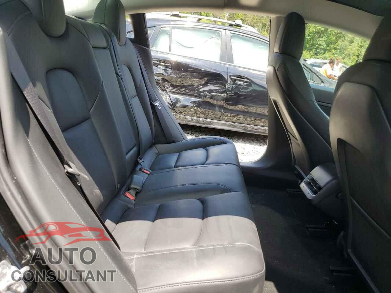 TESLA MODEL 3 2021 - 5YJ3E1EA4MF922025