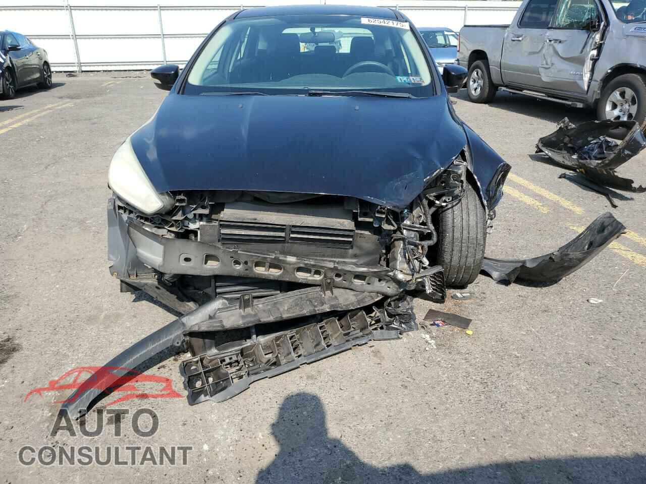 FORD FOCUS 2017 - 1FADP3K22HL246464