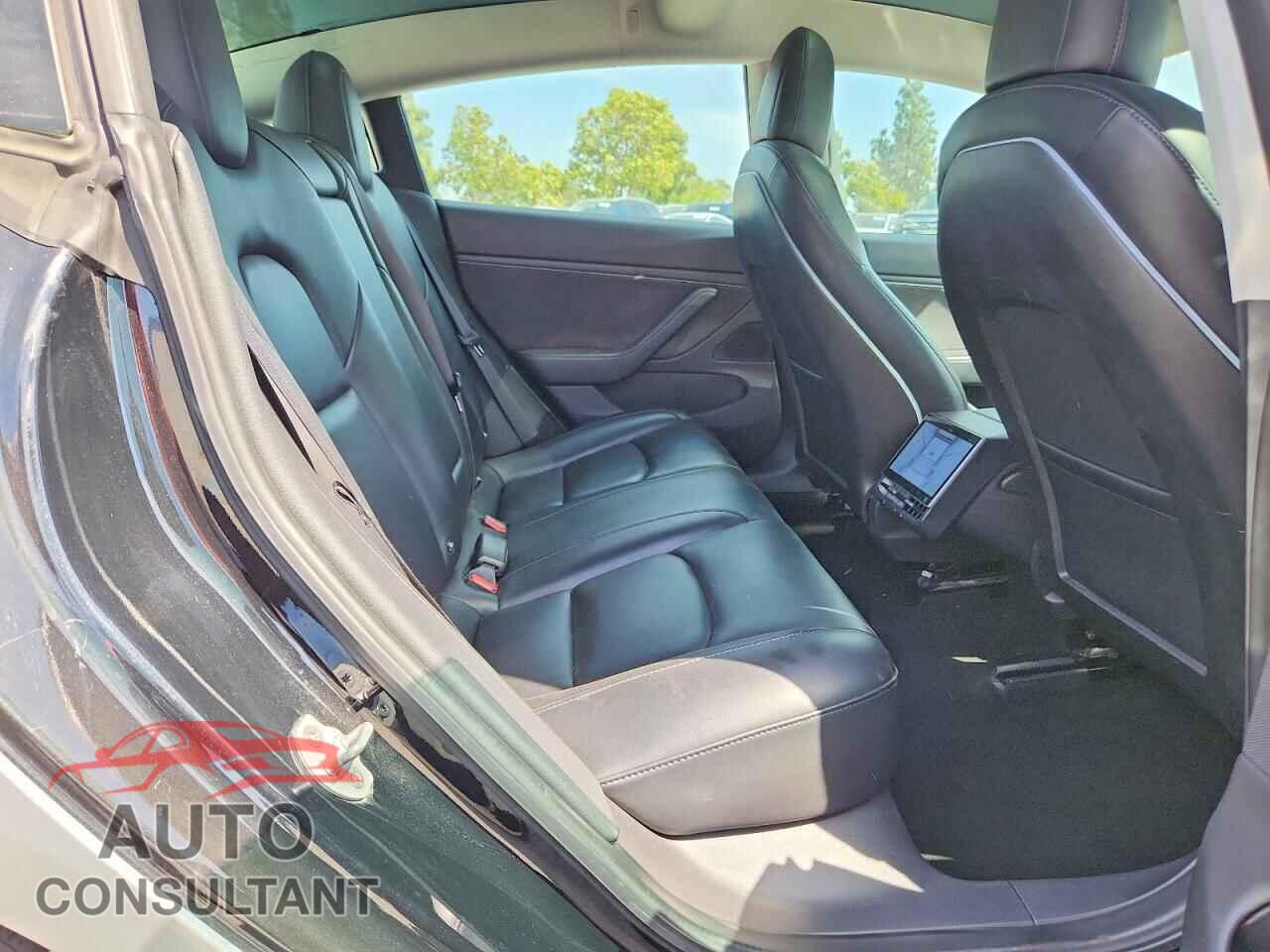 TESLA MODEL 3 2018 - 5YJ3E1EA3JF156770