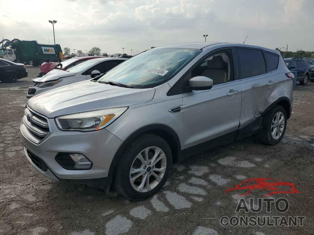 FORD ESCAPE 2017 - 1FMCU9GD1HUC04353