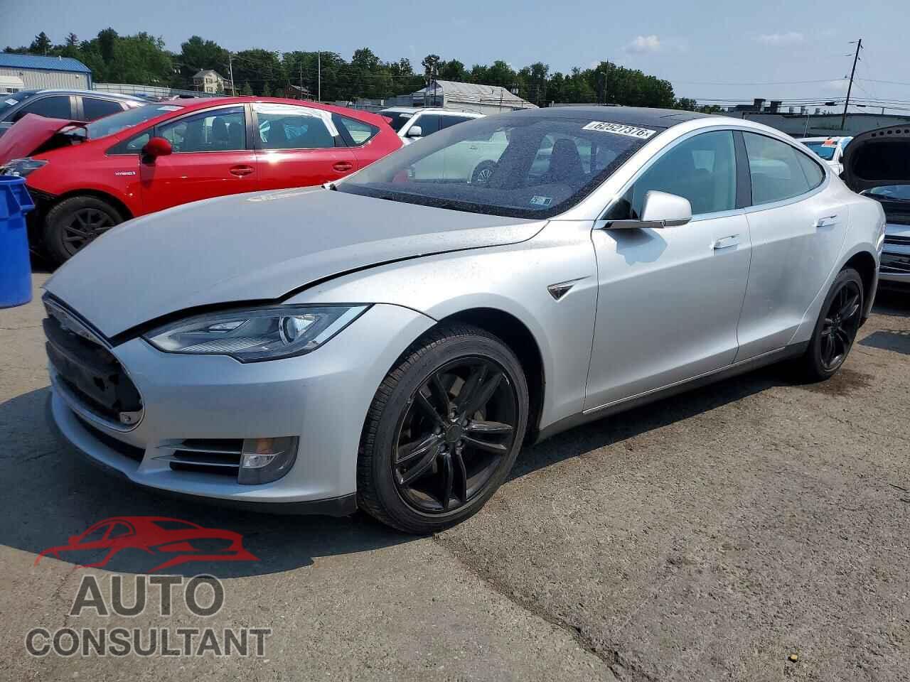 TESLA MODEL S 2013 - 5YJSA1DN0DFP18656