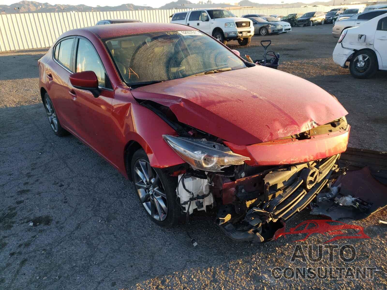 MAZDA 3 2018 - 3MZBN1V33JM203415