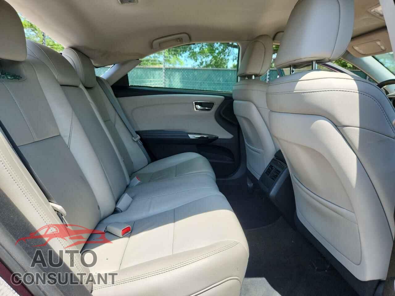 TOYOTA AVALON 2013 - 4T1BK1EB8DU025211