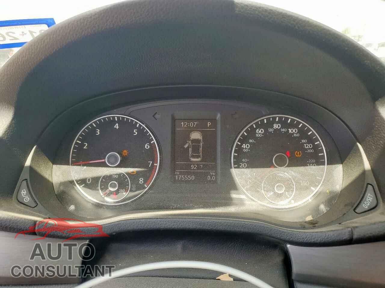 VOLKSWAGEN PASSAT 2014 - 1VWBS7A36EC049632