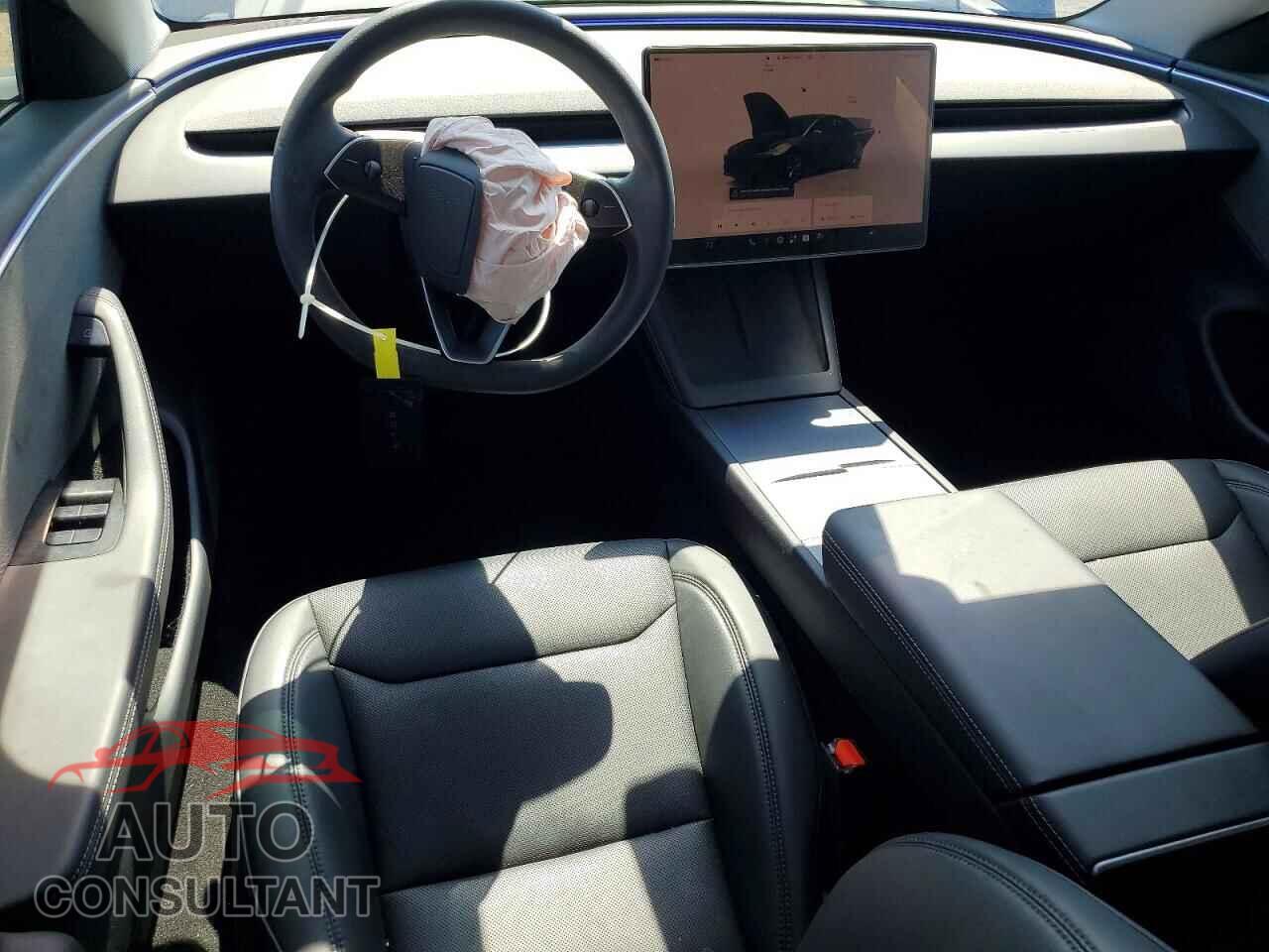 TESLA MODEL 3 2025 - 5YJ3E1EA4SF058784