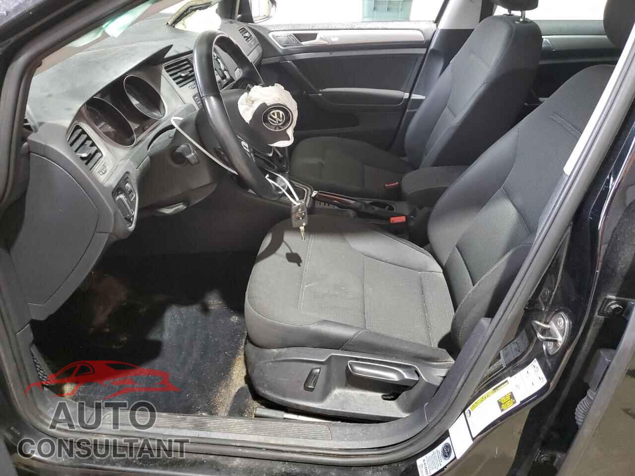 VOLKSWAGEN GOLF 2017 - 3VWC17AU9HM507375