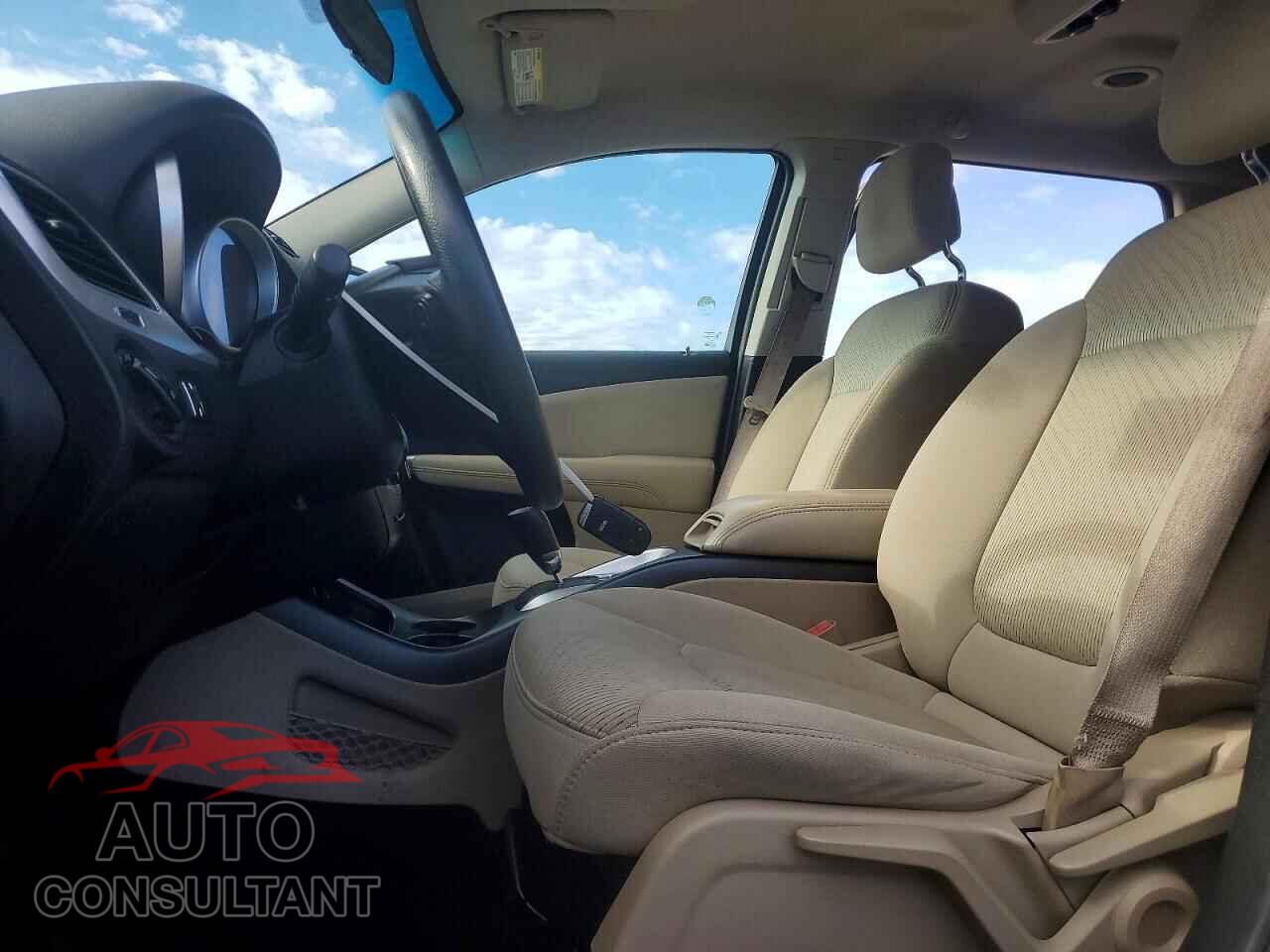 DODGE JOURNEY 2012 - 3C4PDCBG2CT262043