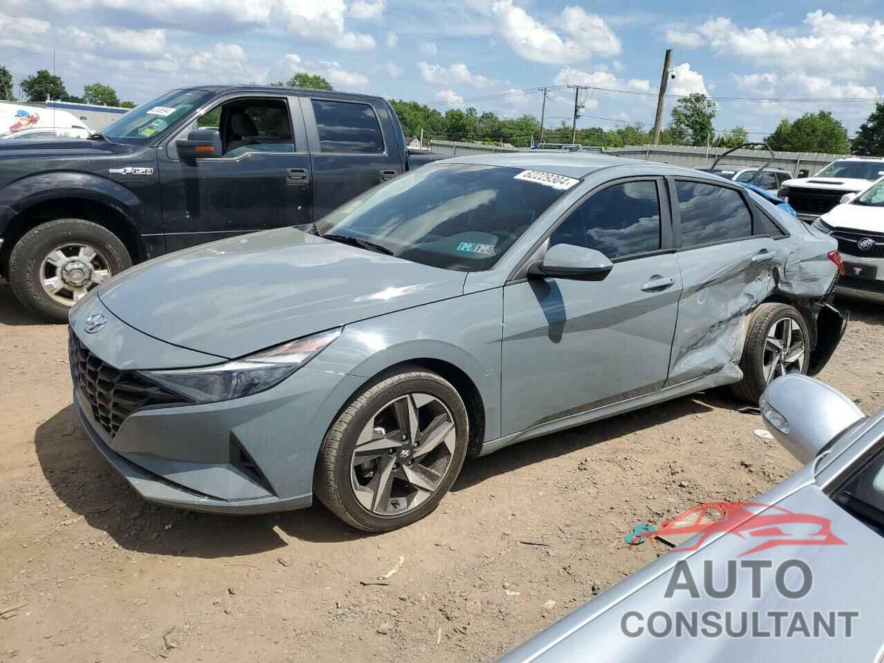 HYUNDAI ELANTRA 2017 - KMHLS4AG8PU445949